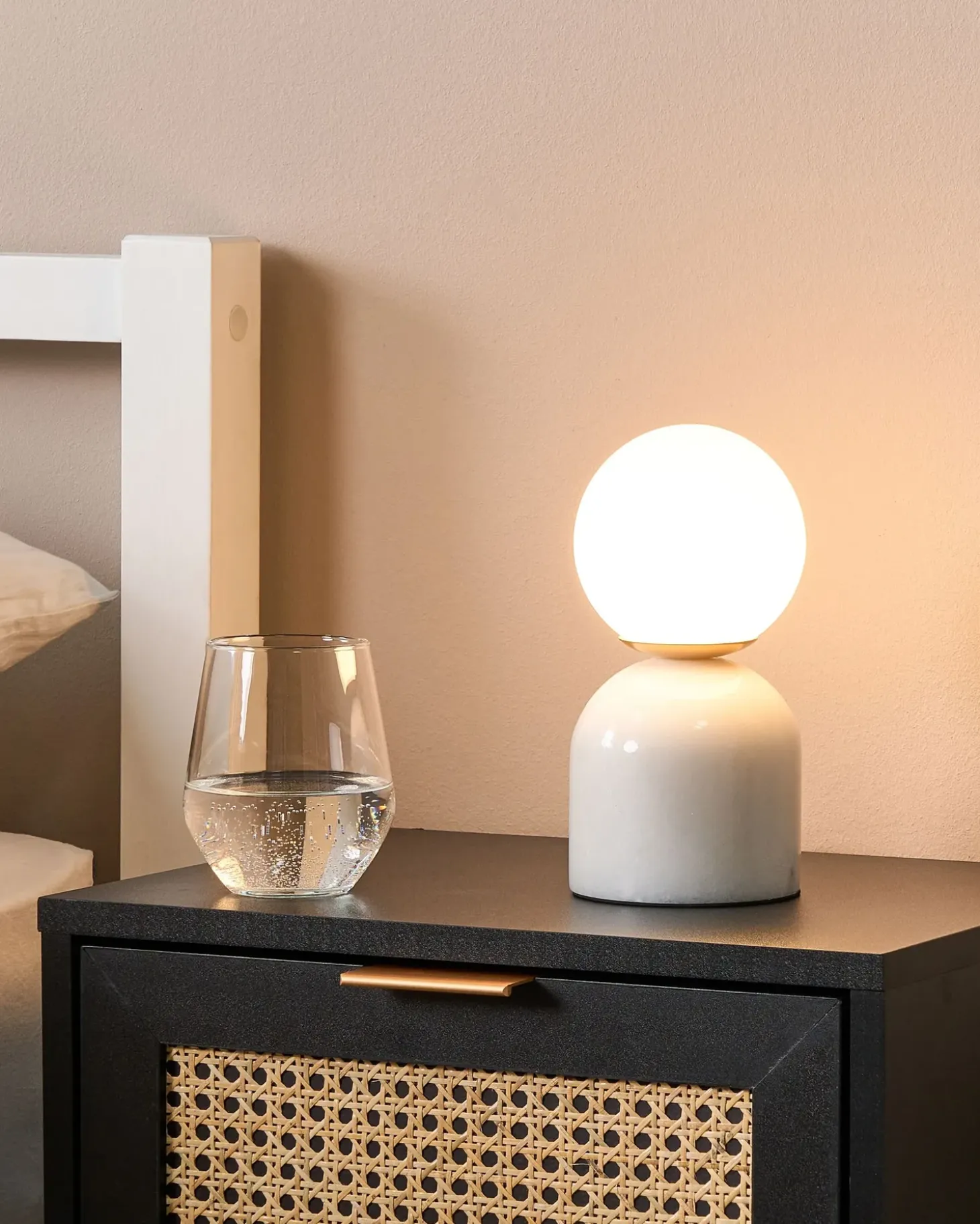 Bordlampe KIWI Sten Hvid