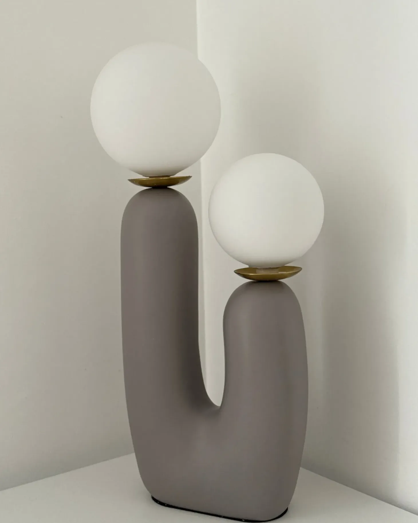 Bordlampe TULUN Grå