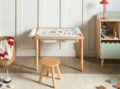 Børnebord og stole sæt KEMPSEY Lysebrun Montessori med opbevaring