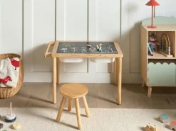 Børnebord og stole sæt KEMPSEY Lysebrun Montessori med opbevaring