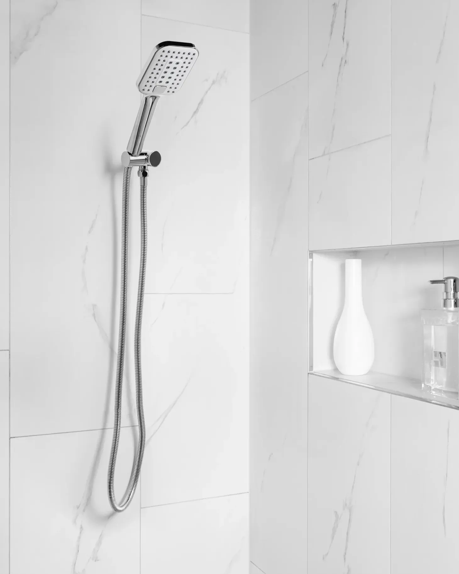 Brusehoved og slangesæt TINGO 4-function Sølv