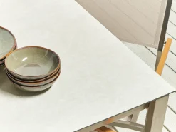 COSOLETO/GROSSETO 6 personers Havemøbelsæt Hvid/beige Hærdet glas Marmor effekt