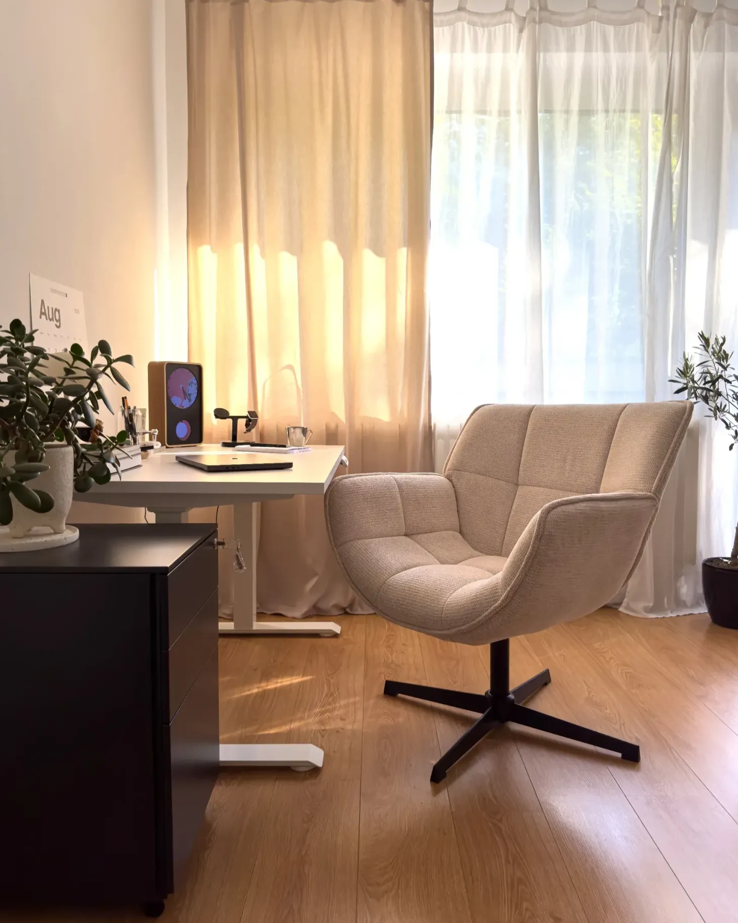 Dreje stol AUMA Beige