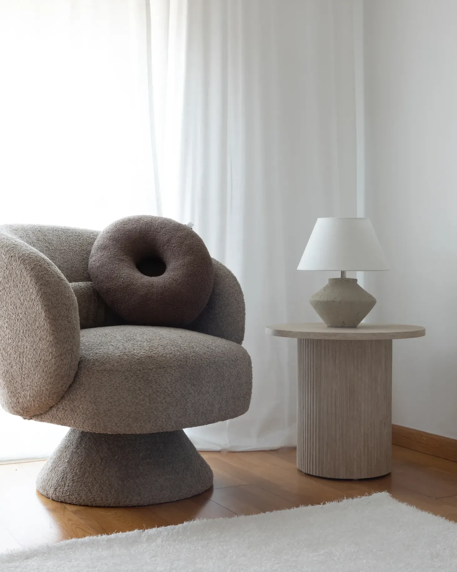 Dreje stol LIEKSA Boucle Beige