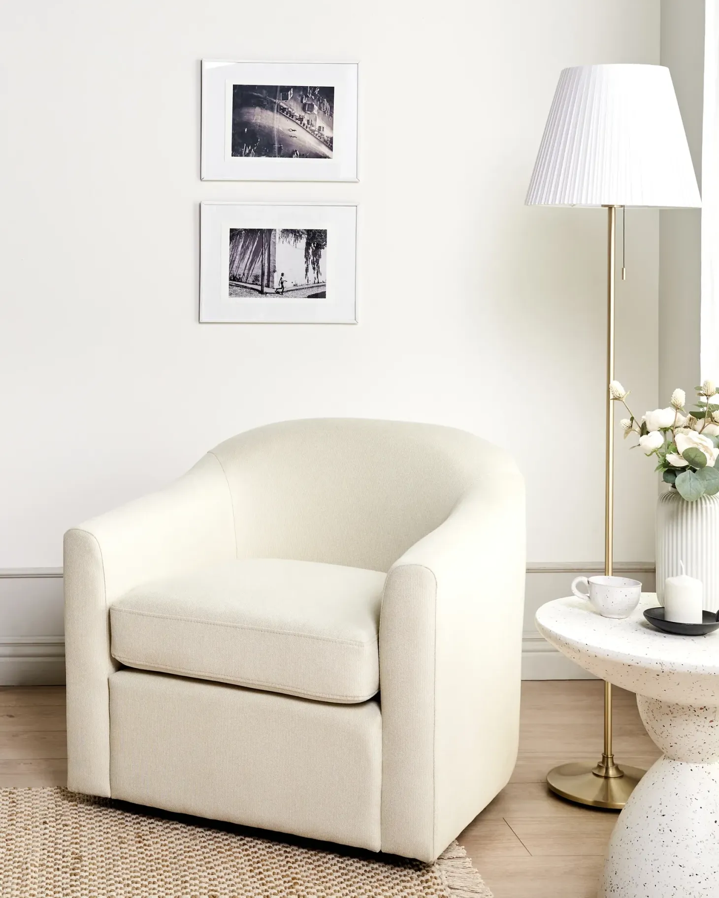 Dreje stol MAGNOR Lys Beige