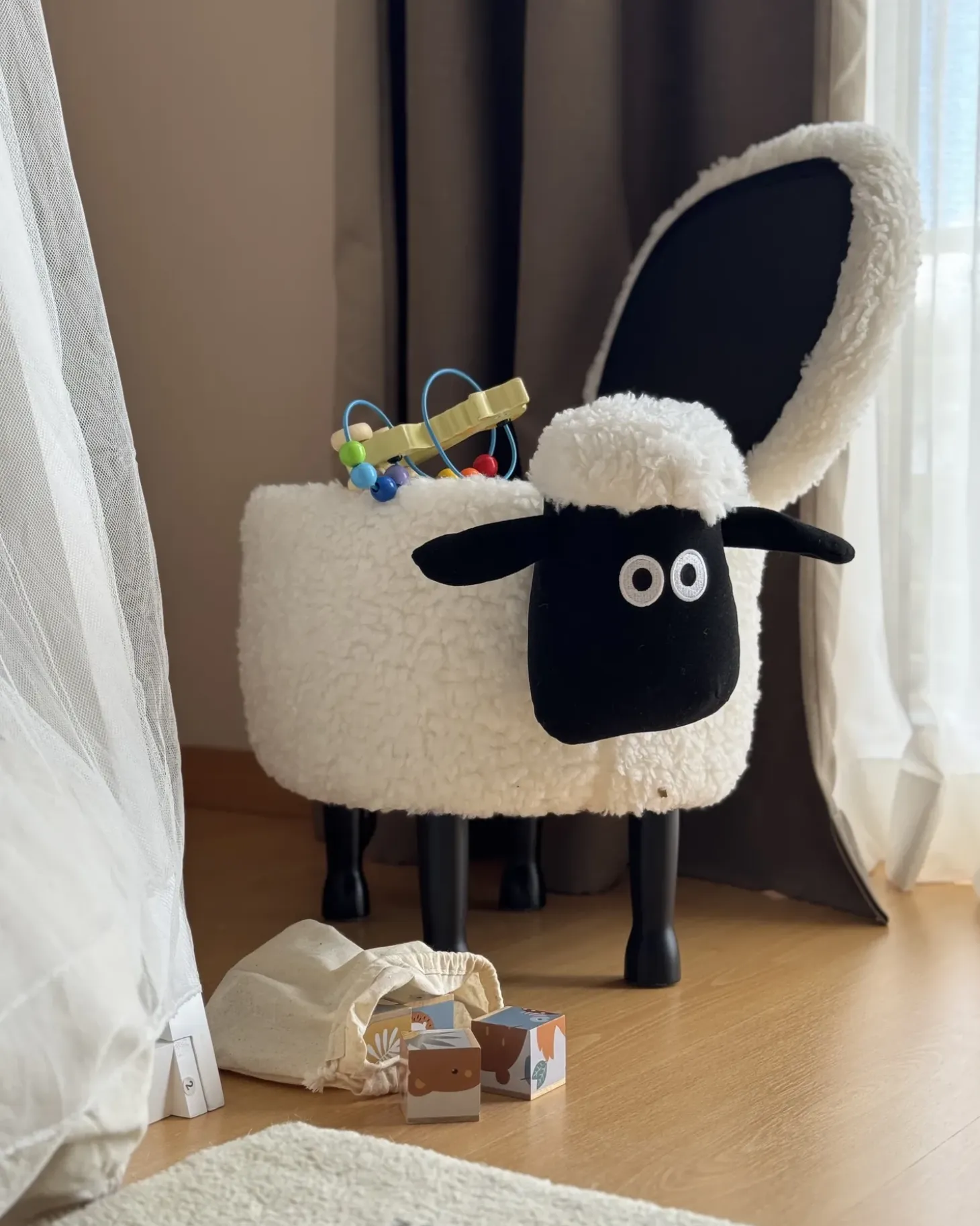 Dyrepuf med opbevaring SHEEP Hvid Får