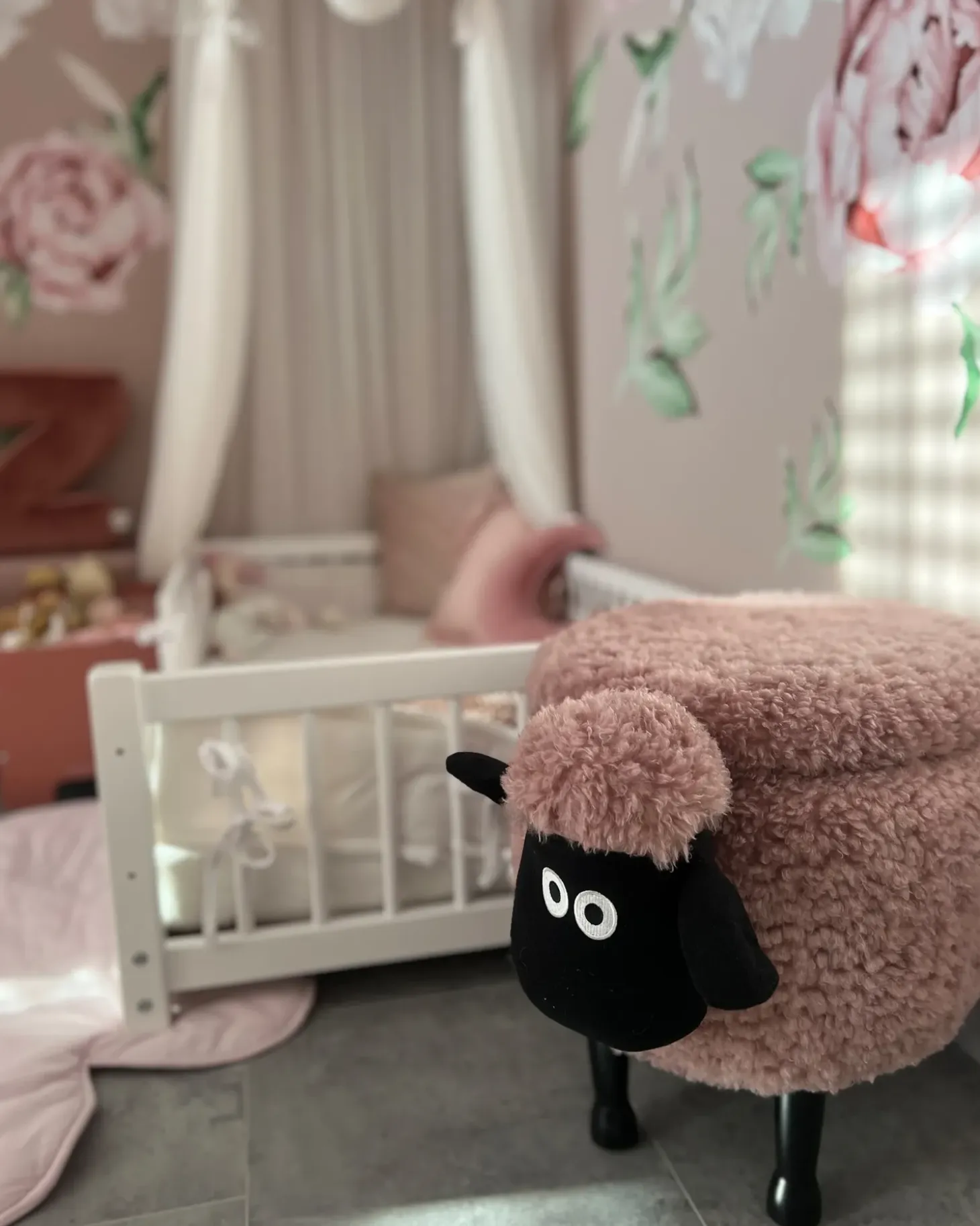 Dyrepuf med opbevaring SHEEP Lyserød Får