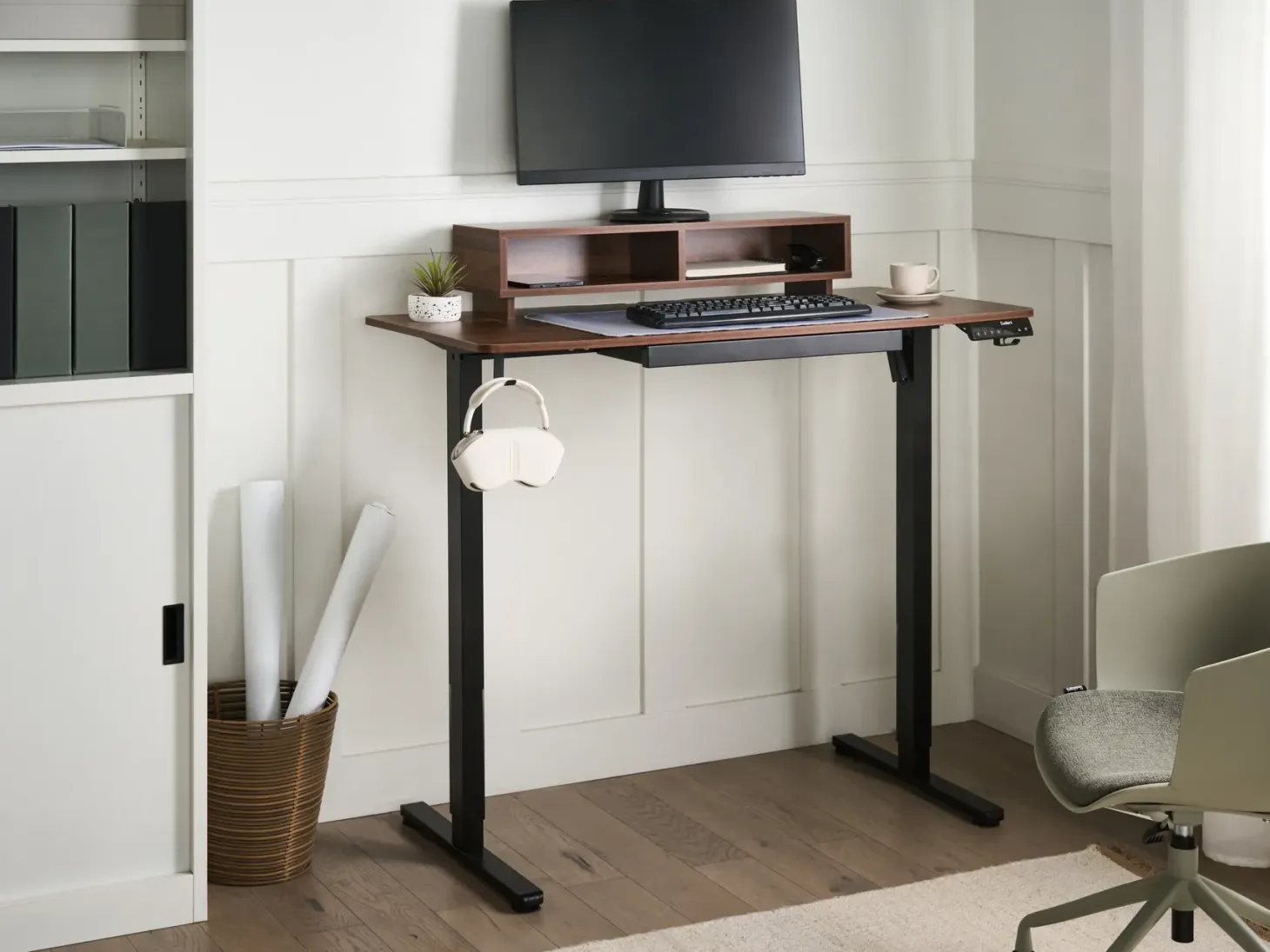 Elektrisk justerbart hæve sænkebord LUCAMA Brun/sort 120 cm 60 cm med USB-port