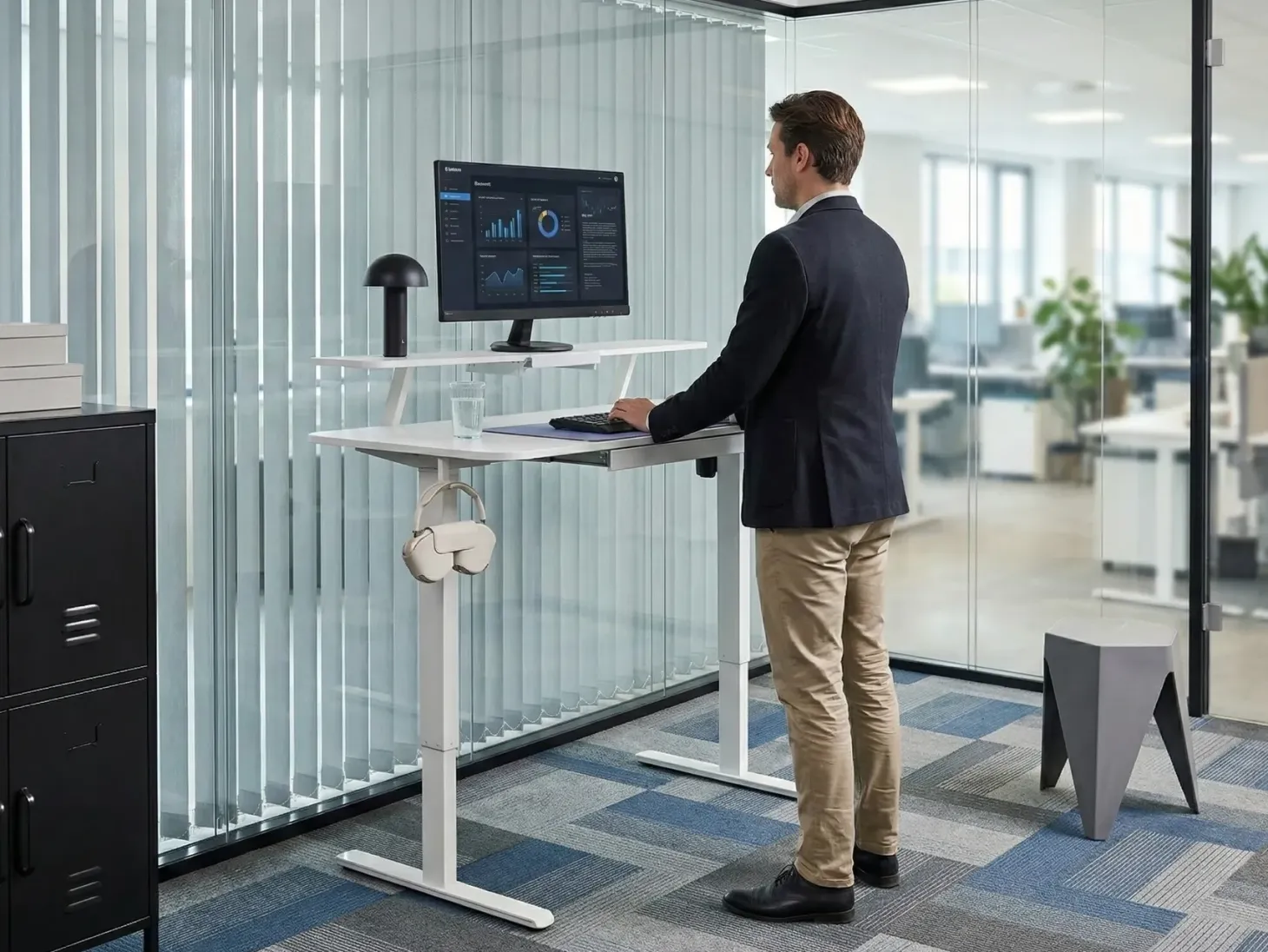 Elektrisk justerbart hæve sænkebord WILBANKS Hvid 120 cm 60 cm med USB-port