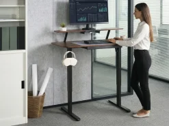 Elektrisk justerbart hæve sænkebord WILBANKS Brun/sort 120 cm 60 cm med USB-port
