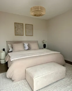 Fodskammel HELLNAR Velour Lys Beige