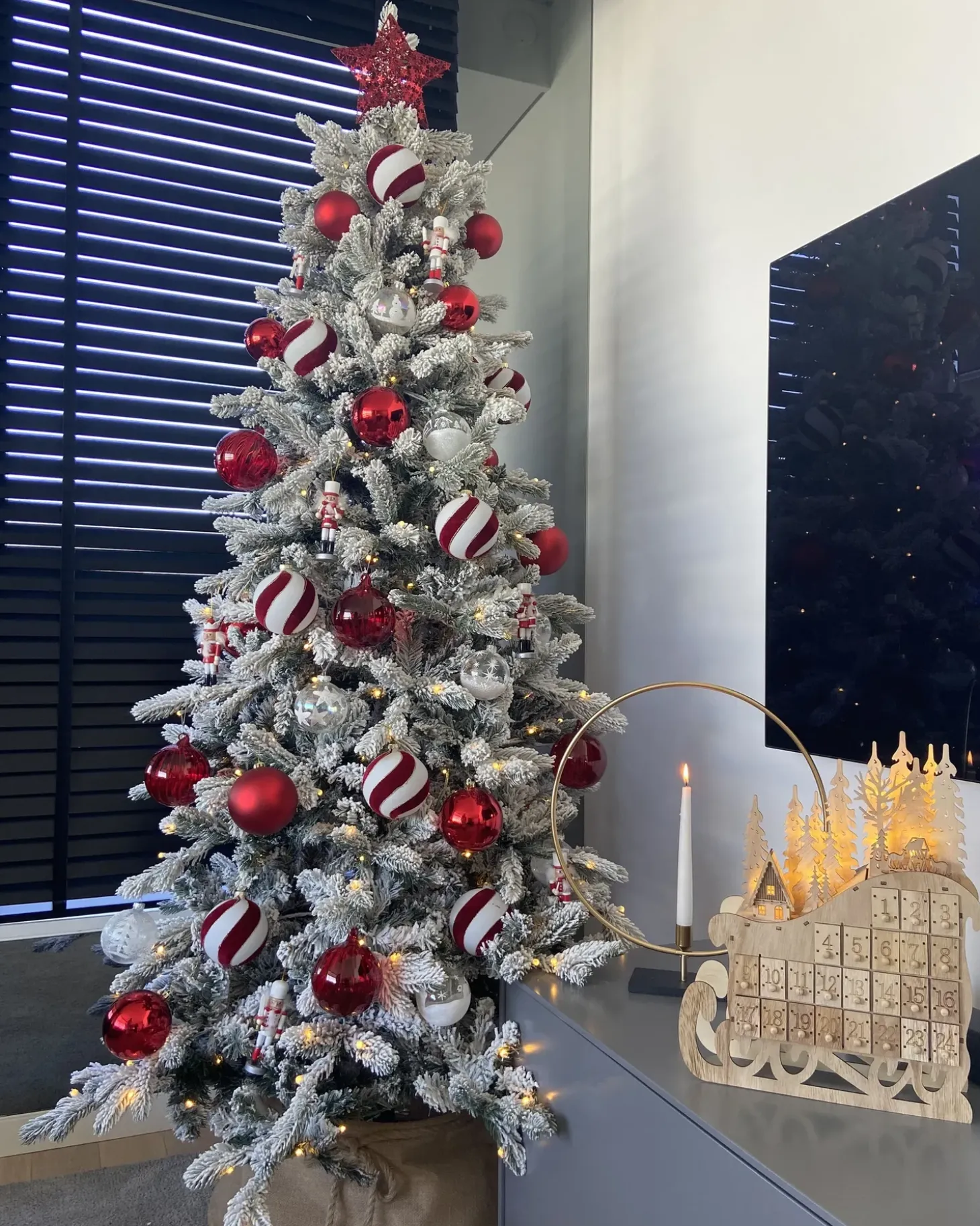 Forbelyst juletræ LED TATLOW 120 cm Grøn