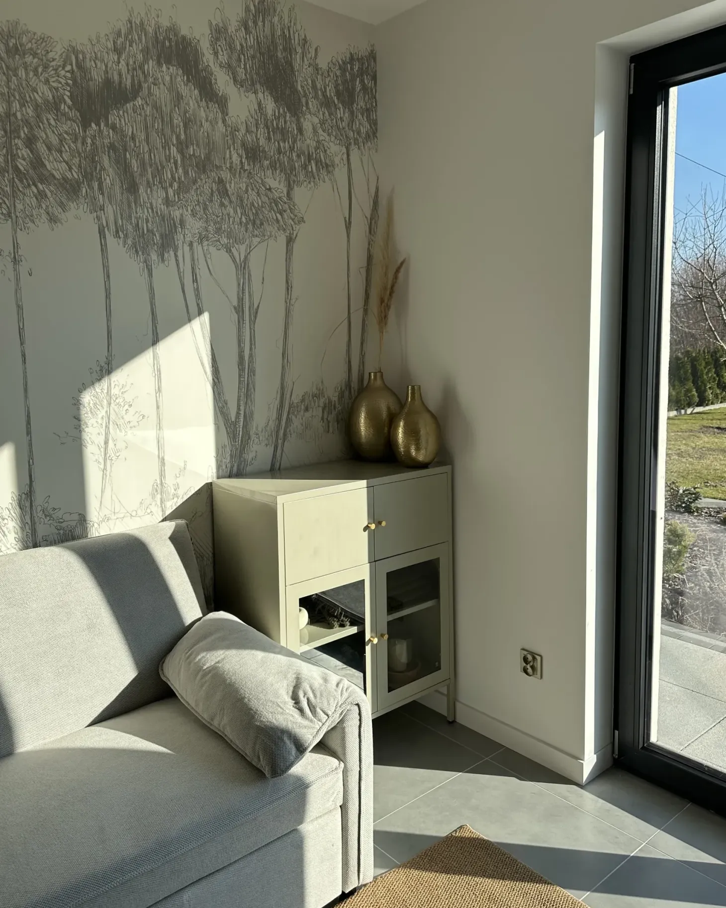Glas vitrineskab ESHOLT Metal 80 cm Lys Beige