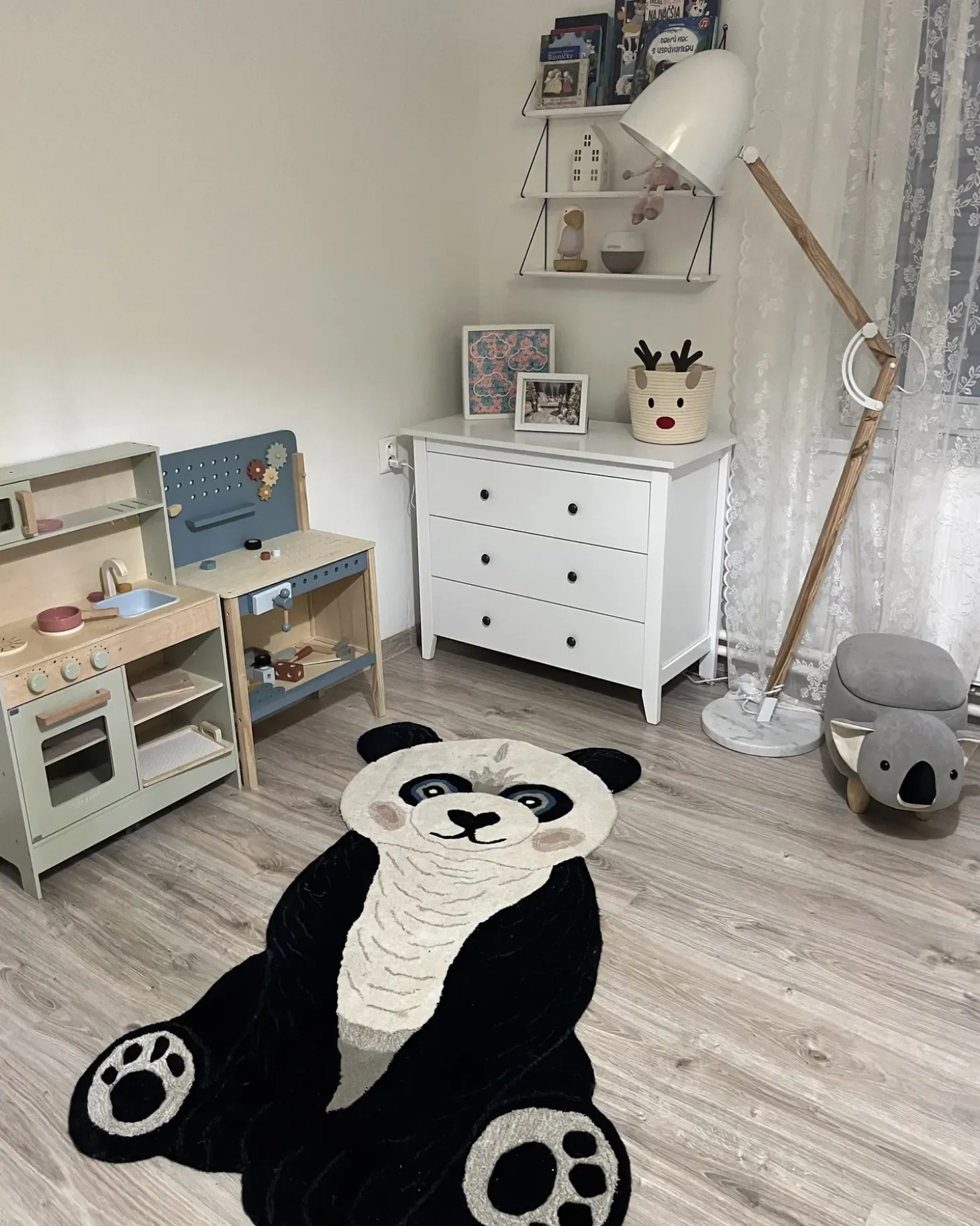 Gulvlampe HETTON Justerbar Egetræ Hvid