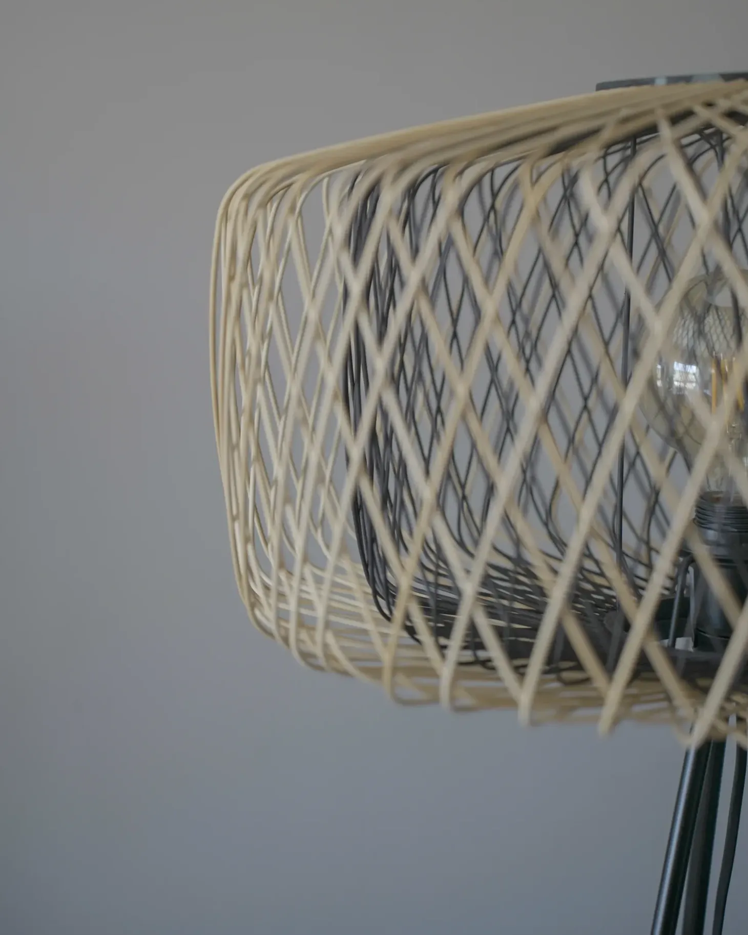 Gulvlampe JAVARI Bambus Brun/sort