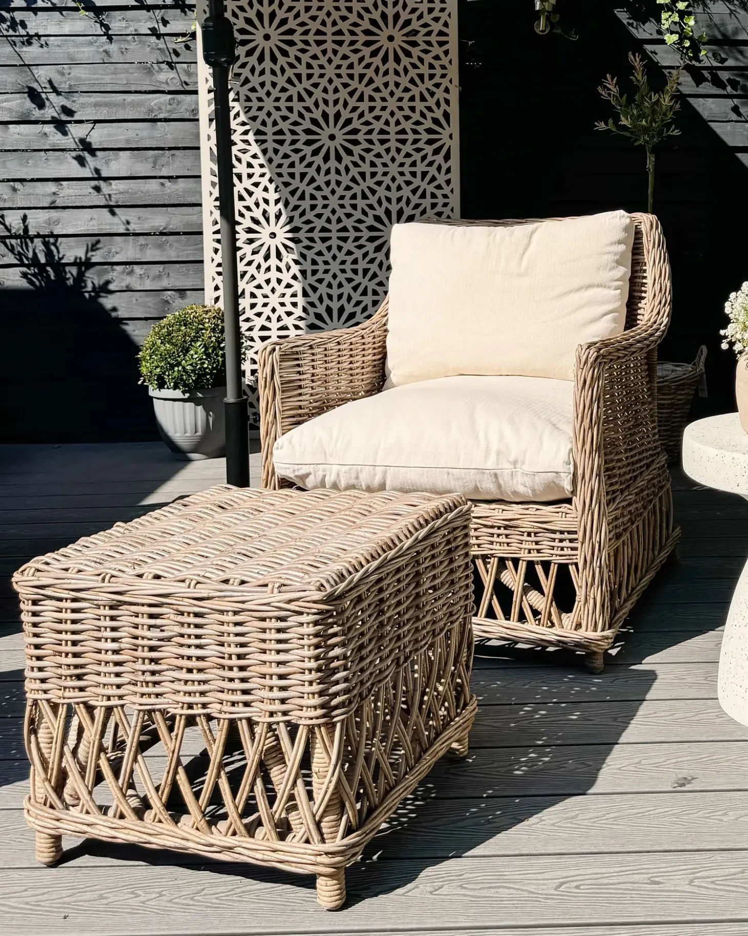 Havelænestol RIBOLLA med fodskammel Rattan Naturlig