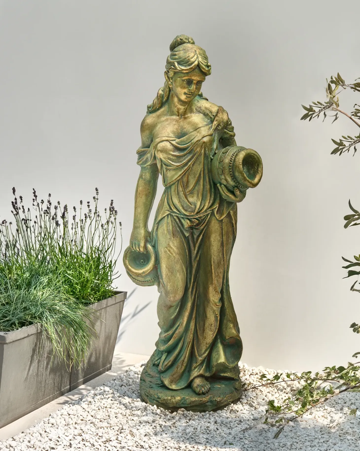Havestatue TRYPOLIS Kvinde Grøn