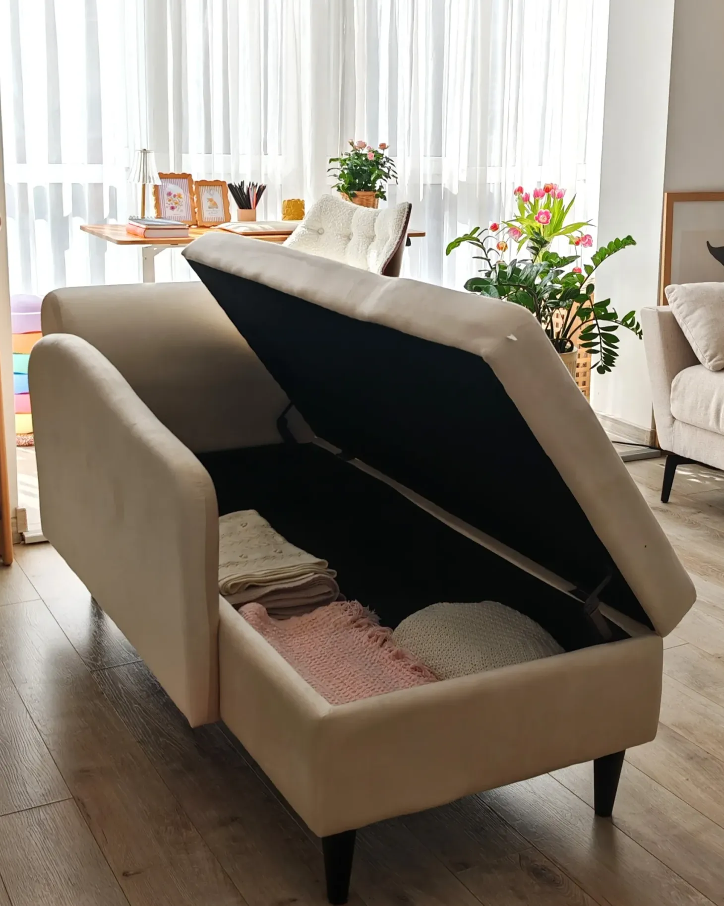 Højrevendt chaiselong LUIRO Velour Beige med opbevaring