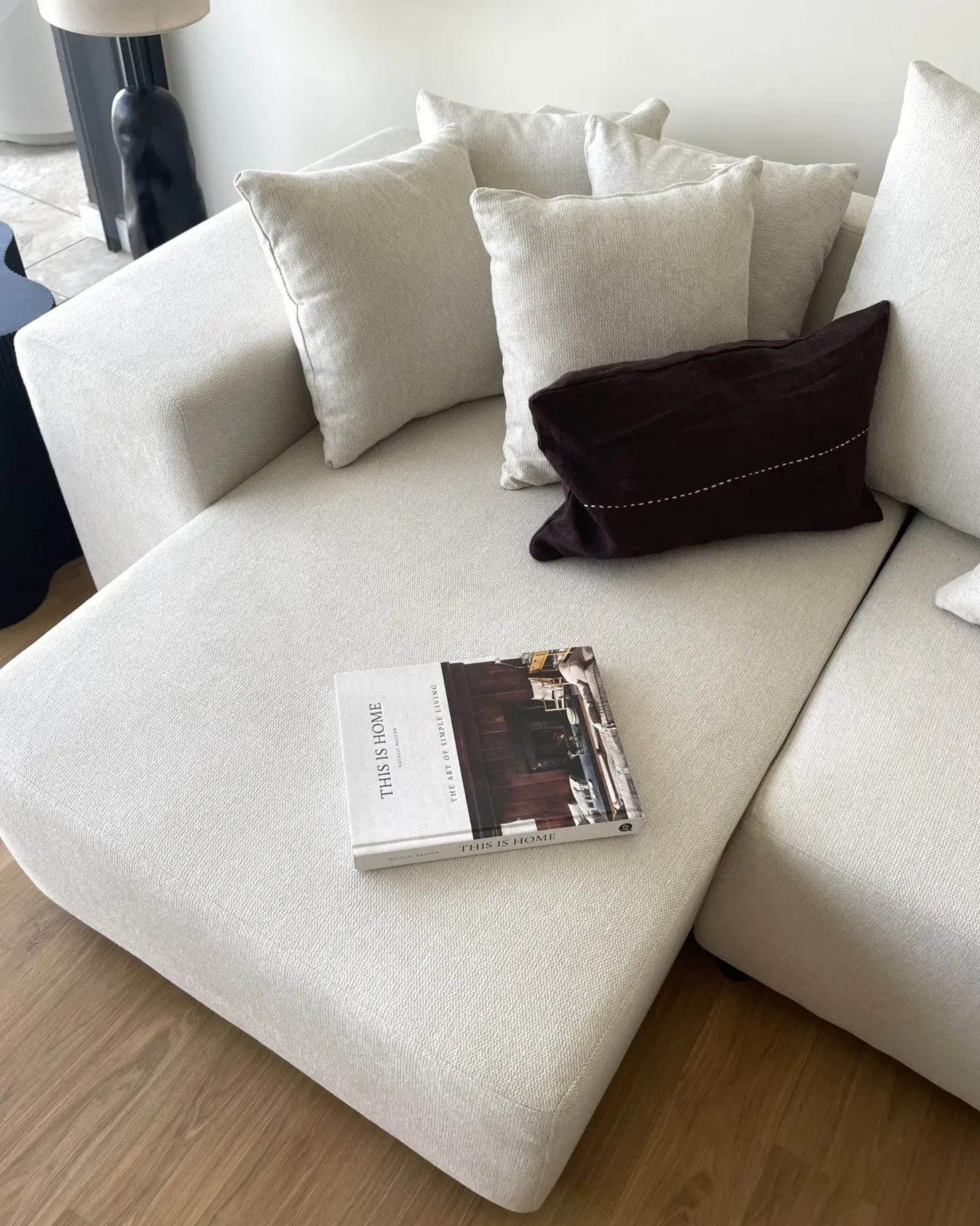 Hjørnesovesofa 3 personers LUSPA Lys Beige med opbevaring Højrevendt