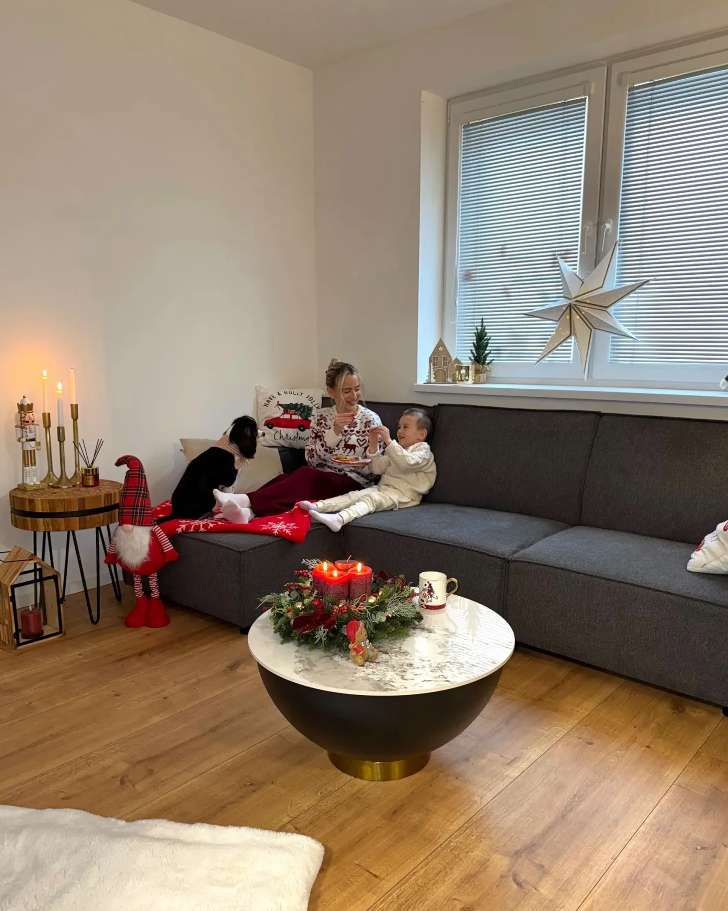 Hjørnesovesofa 3 personers ROMEDAL II Grafit Højrevendt
