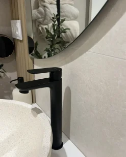 Højt håndvaskarmatur CHIMBOTE Messing Sort