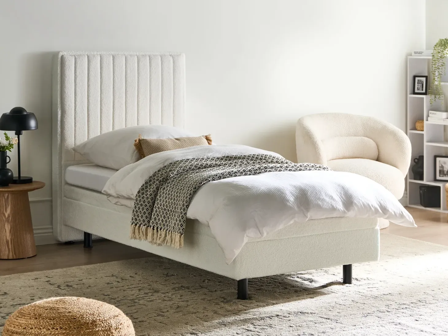 Justerbar seng Boucle CASTELLAN 90 x 200 cm Cremehvid