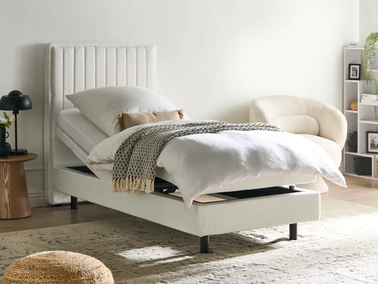 Justerbar seng Boucle CASTELLAN 90 x 200 cm Cremehvid
