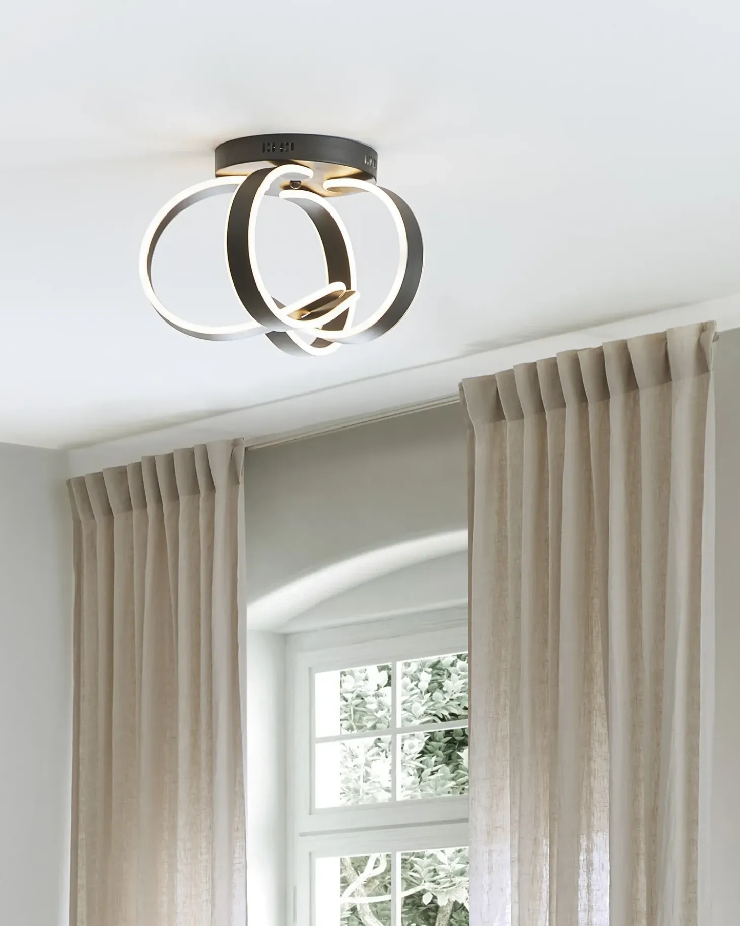 LED loftslampe NURA Metal Sort