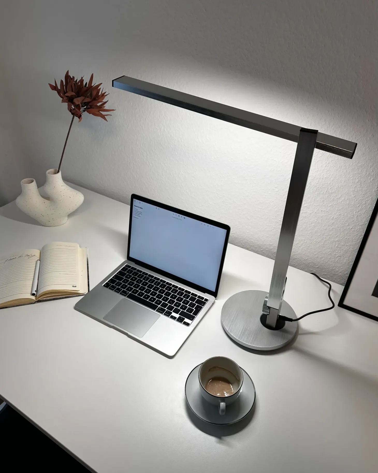 LED skrivebordslampe CETUS Med dæmpning Sølv