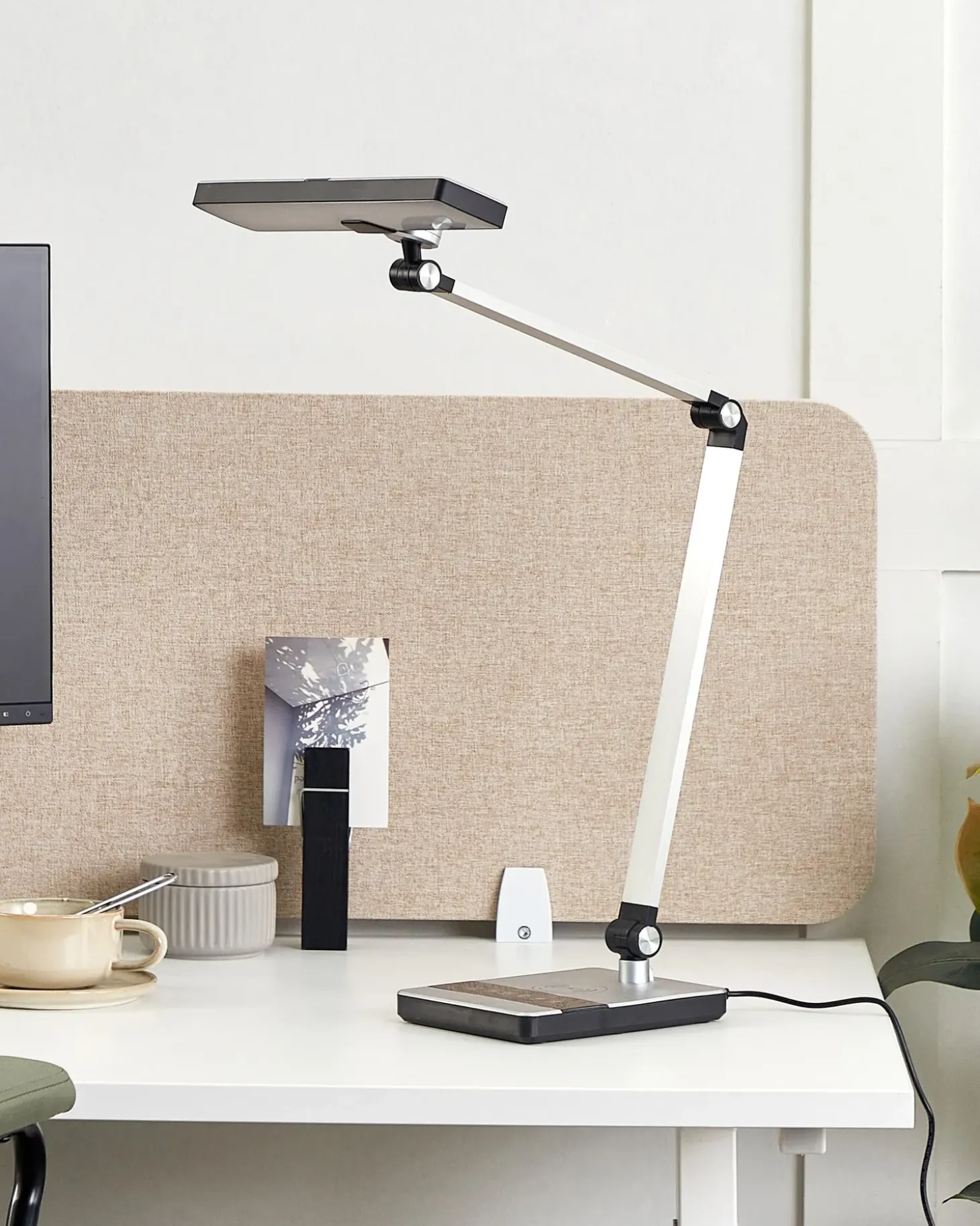 LED skrivebordslampe LACERTA Med trådløs oplader Metal Sølv