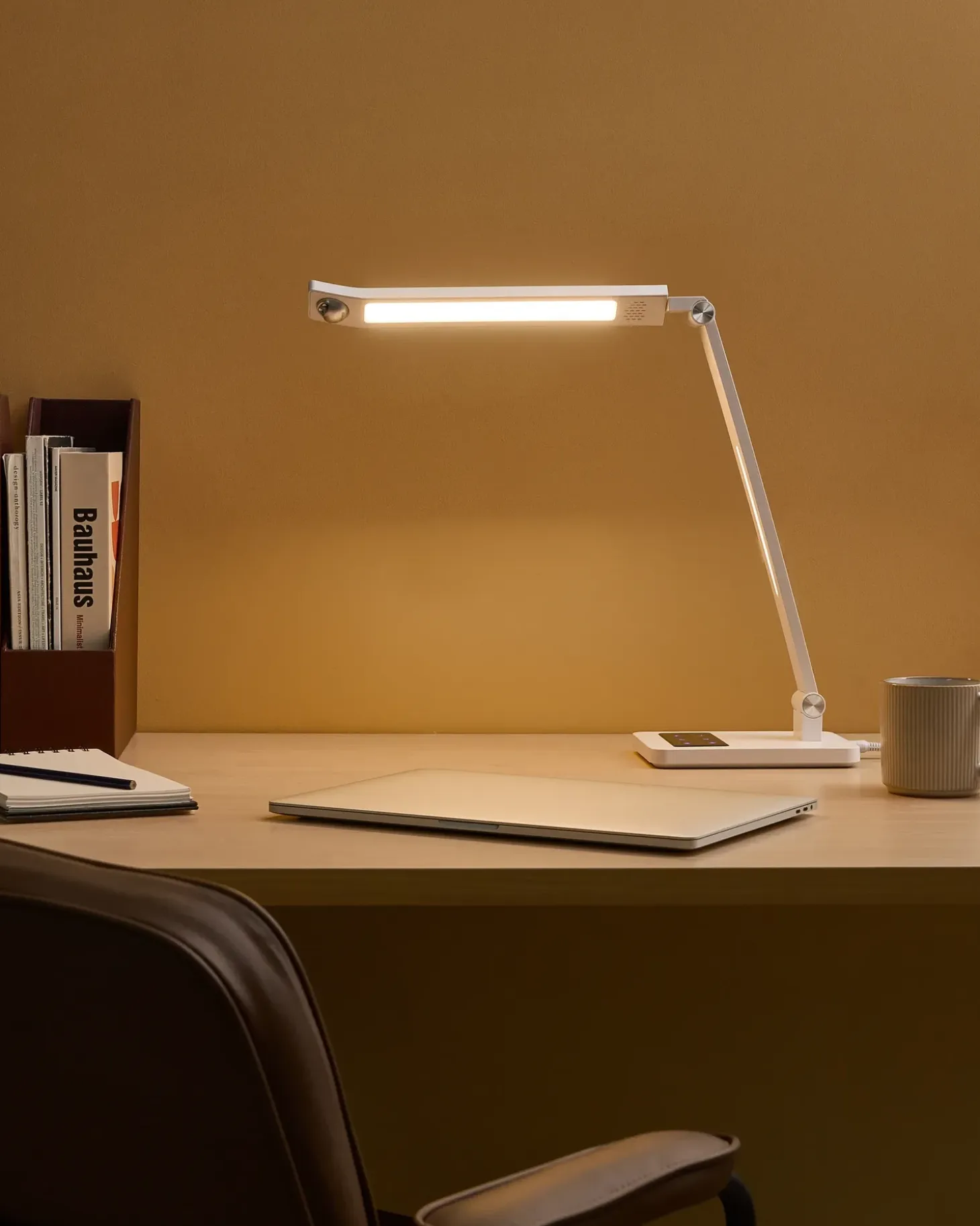 LED skrivebordslampe LEPUS Med bevægelsessensor Hvid