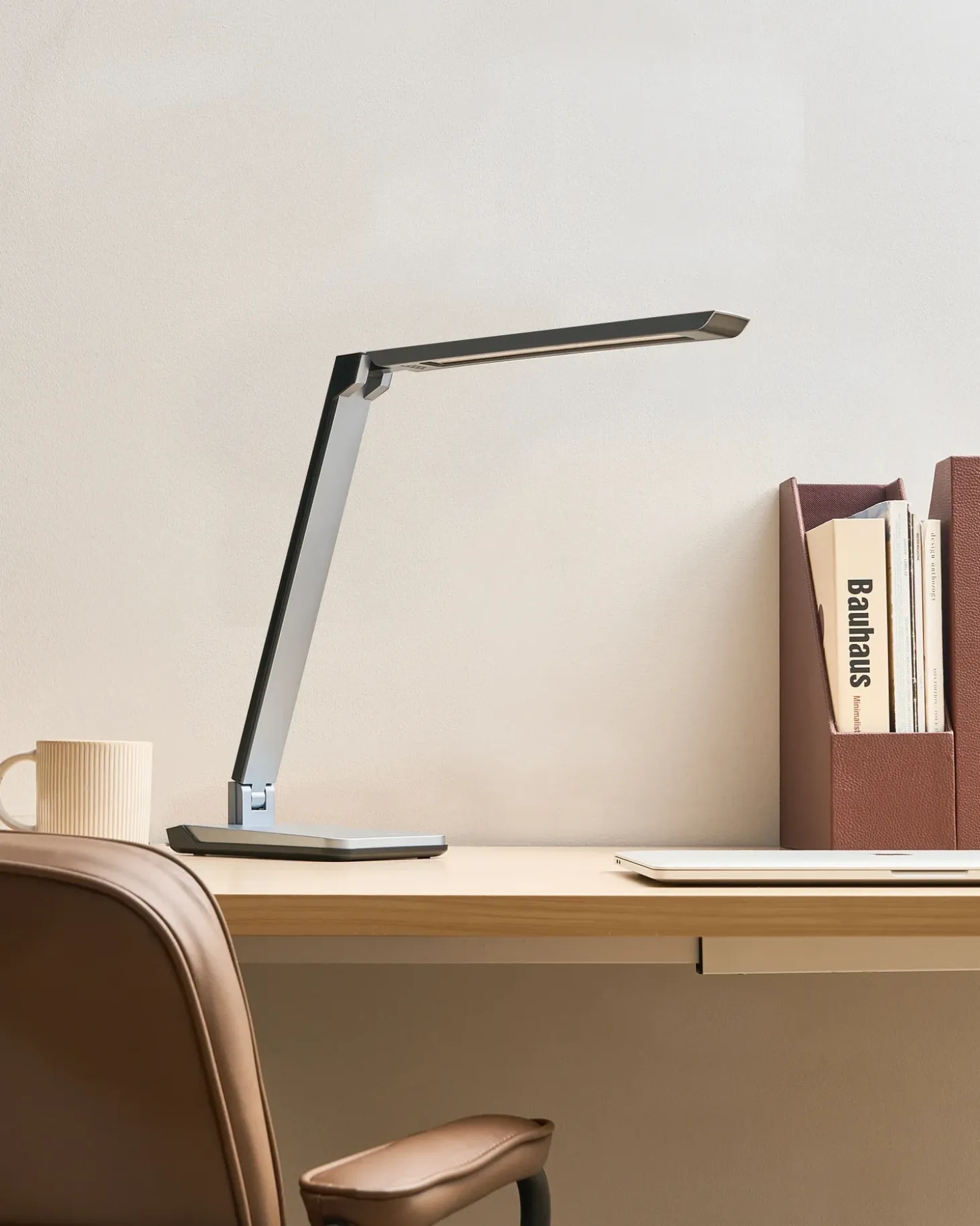 LED skrivebordslampe PICTOR Med dæmpning Mørkegrå