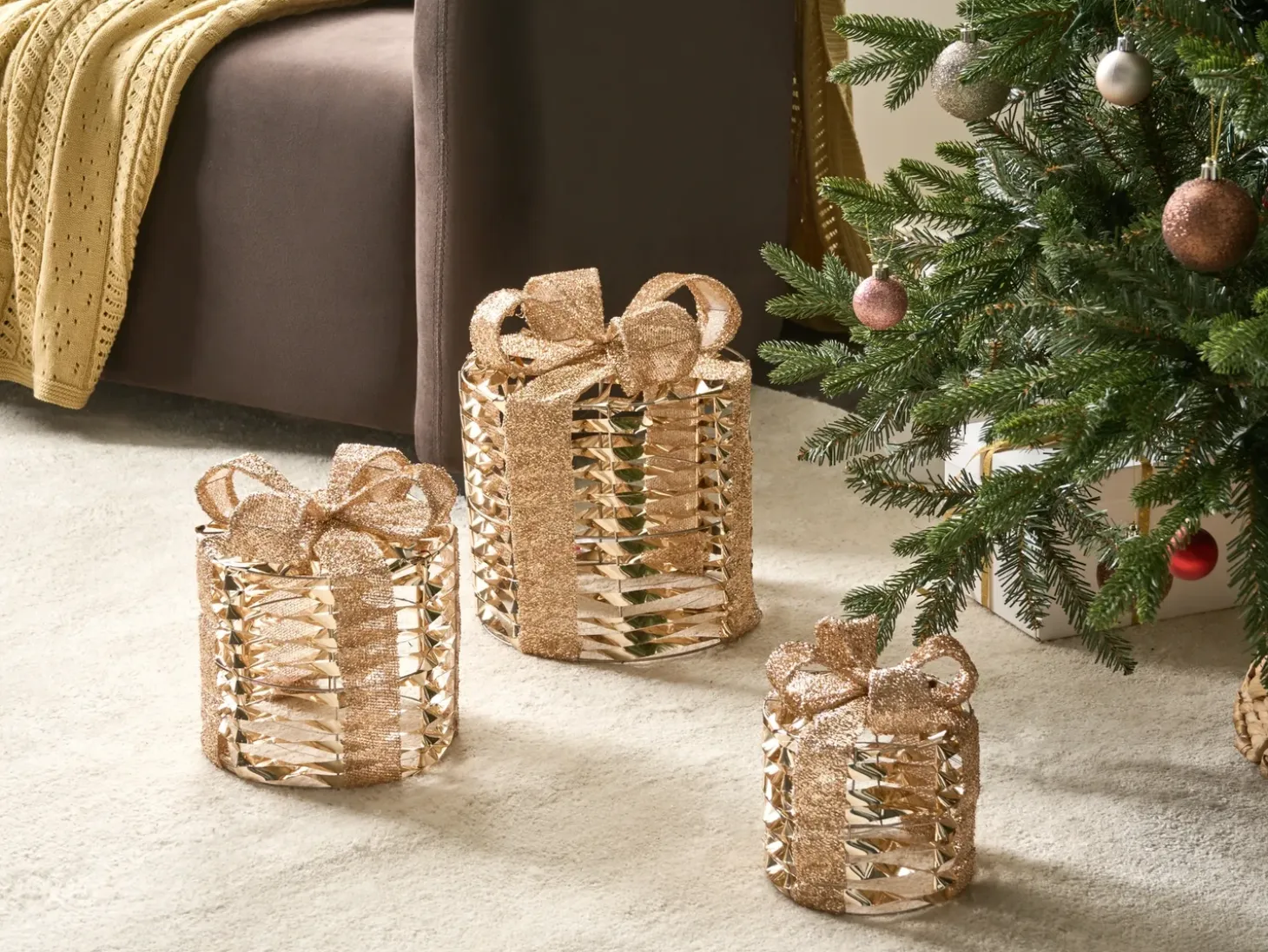 LED SLIVSO Julegaver 20/25/30 cm Guld