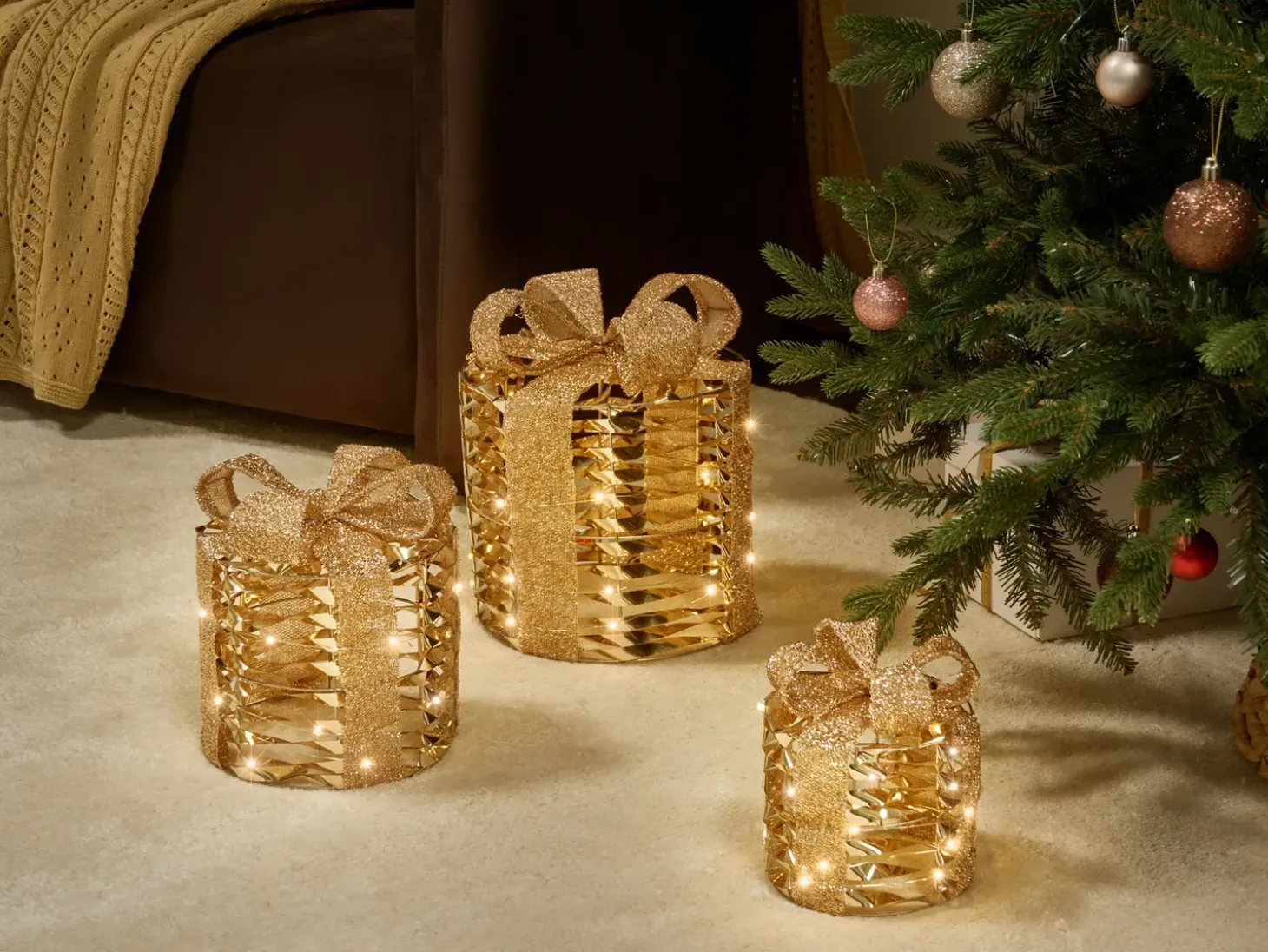 LED SLIVSO Julegaver 20/25/30 cm Guld