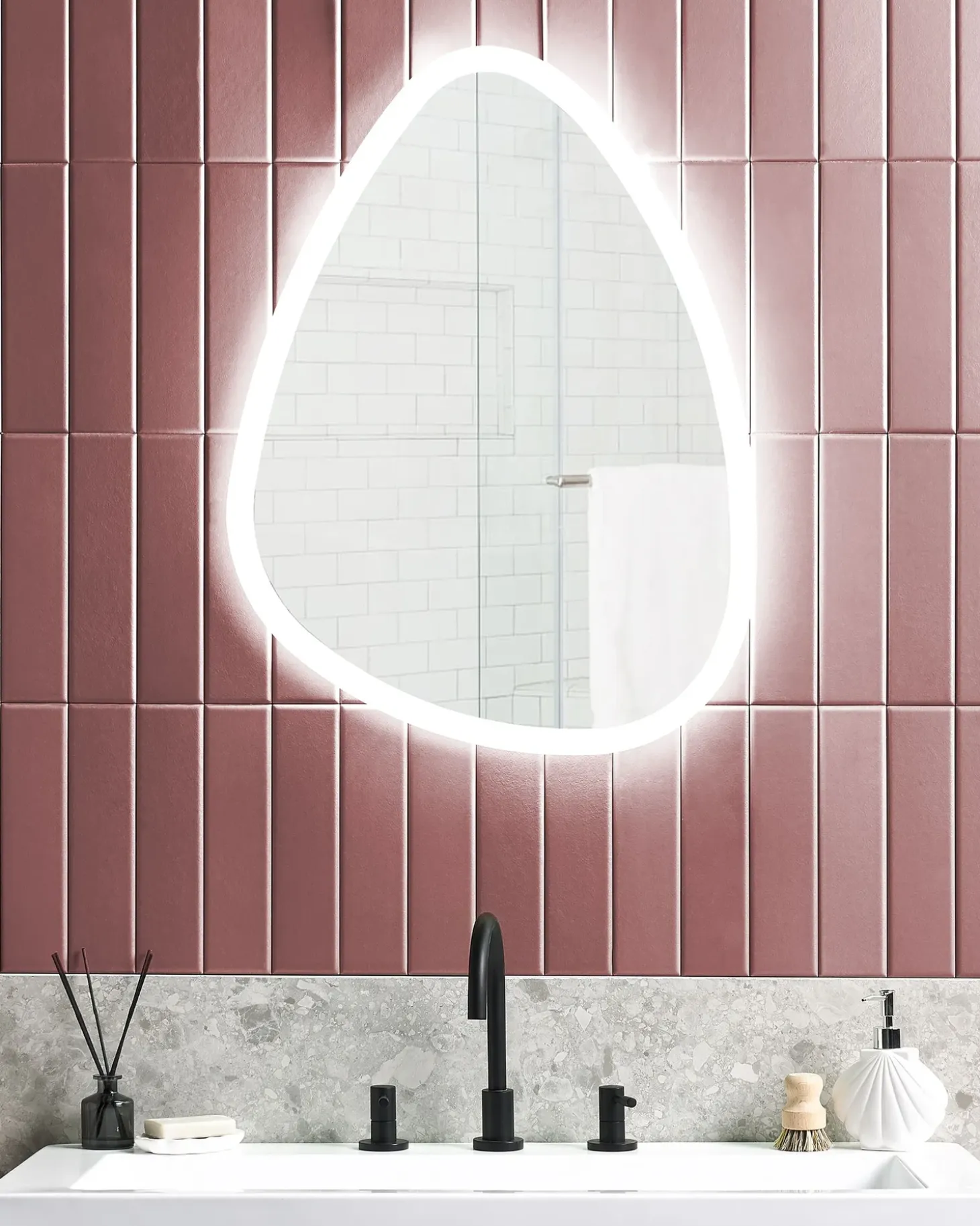 LED-badeværelsesspejl BETHUNE 58 cm 78 cm Sølv