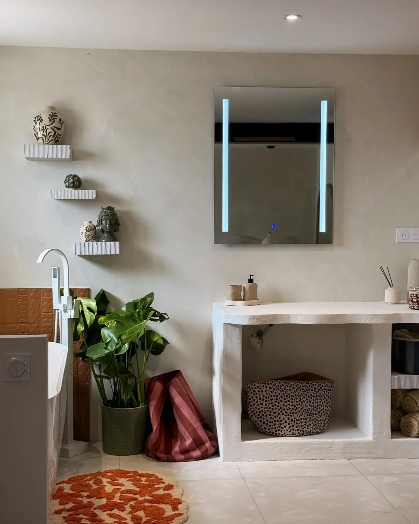 LED-badeværelsesspejl MARTINET 70 cm 90 cm Sølv