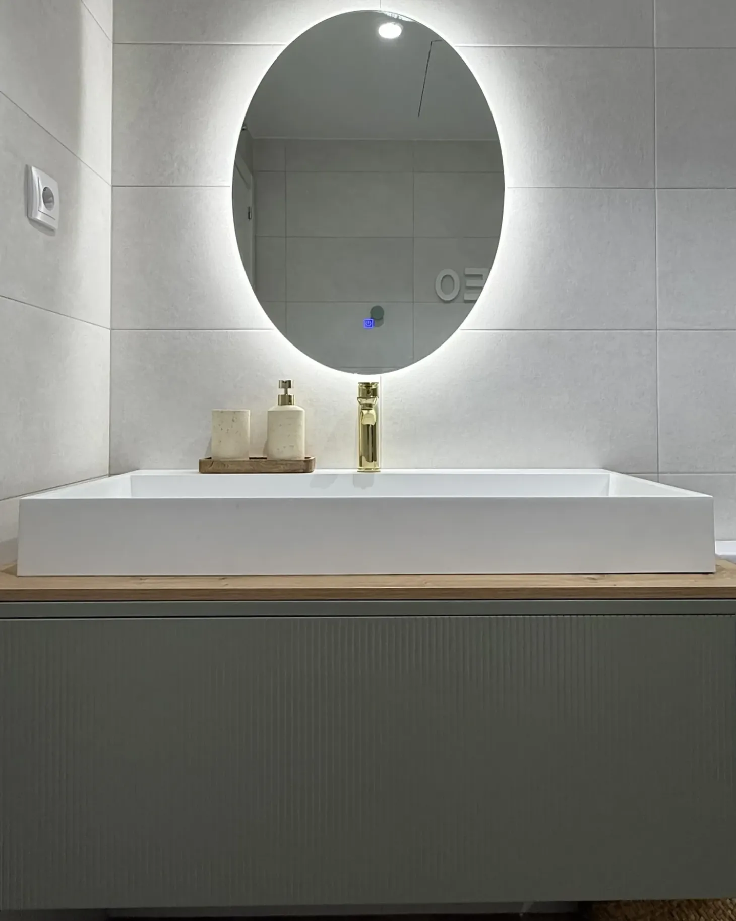 LED-badeværelsesspejl MAZILLE 60 cm 80 cm Sølv