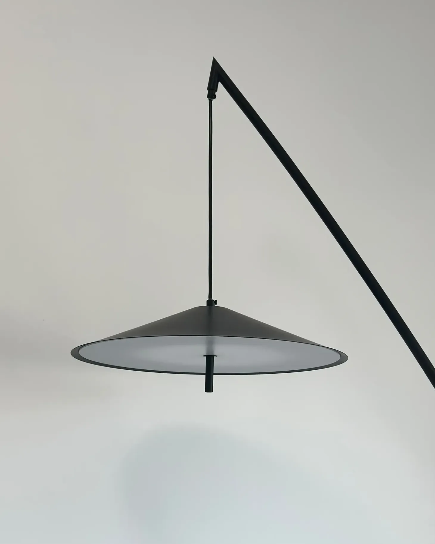 LED-gulvlampe COMALIE Metal Sort