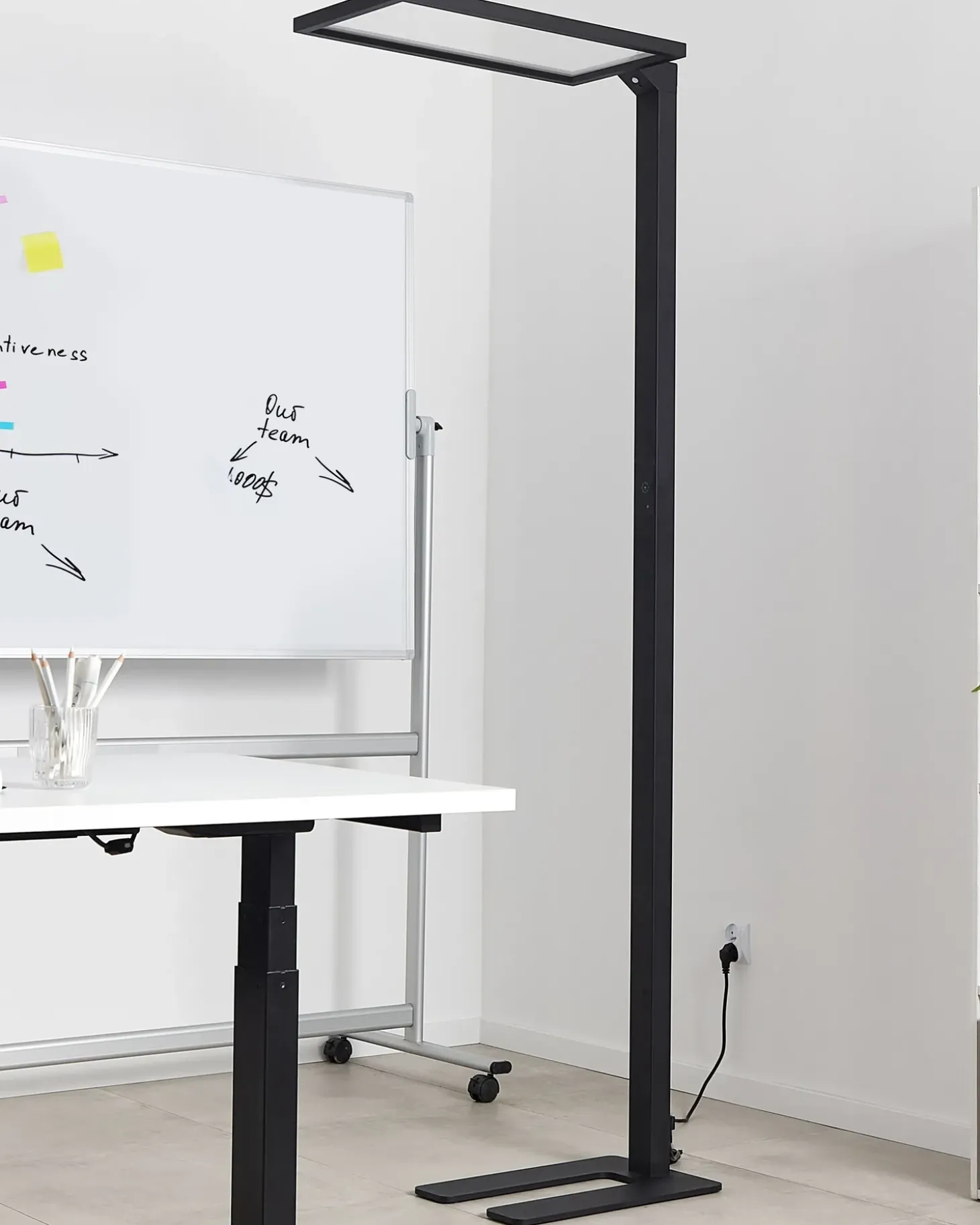 LED-gulvlampe ORION Med bevægelsessensor Metal Sort