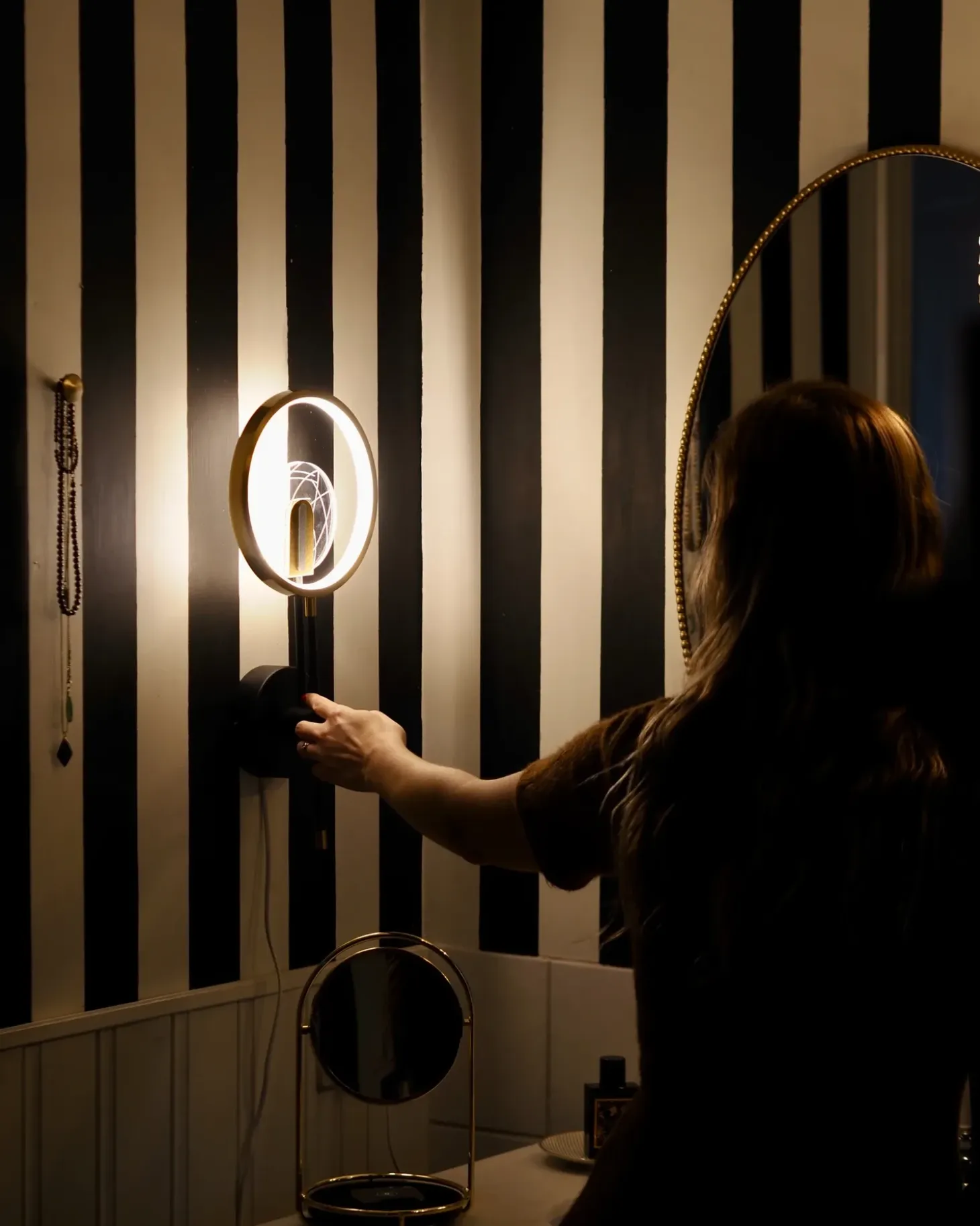 LED-væglampe SAMBRE Guld Sort Metal