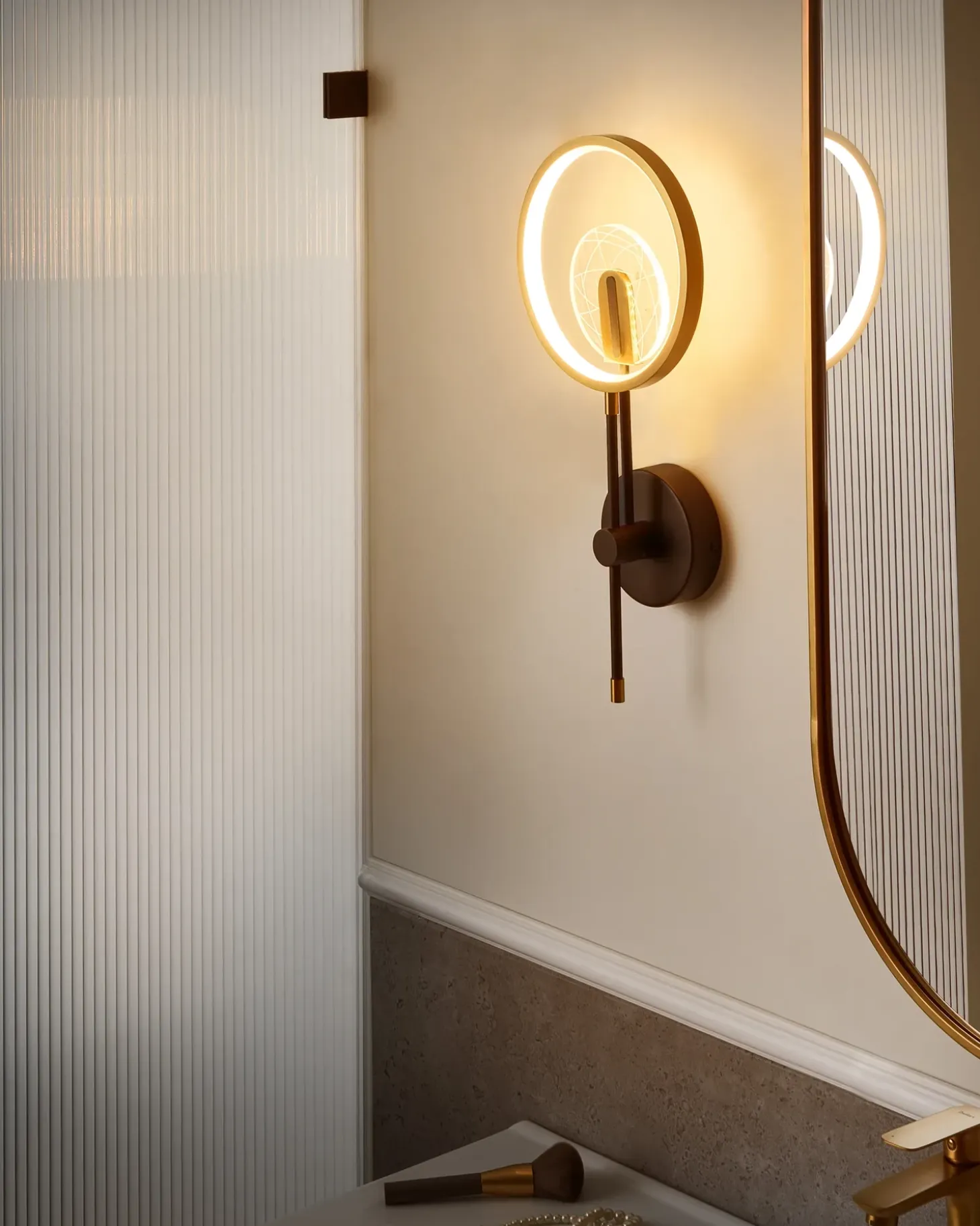 LED-væglampe SAMBRE Guld Sort Metal
