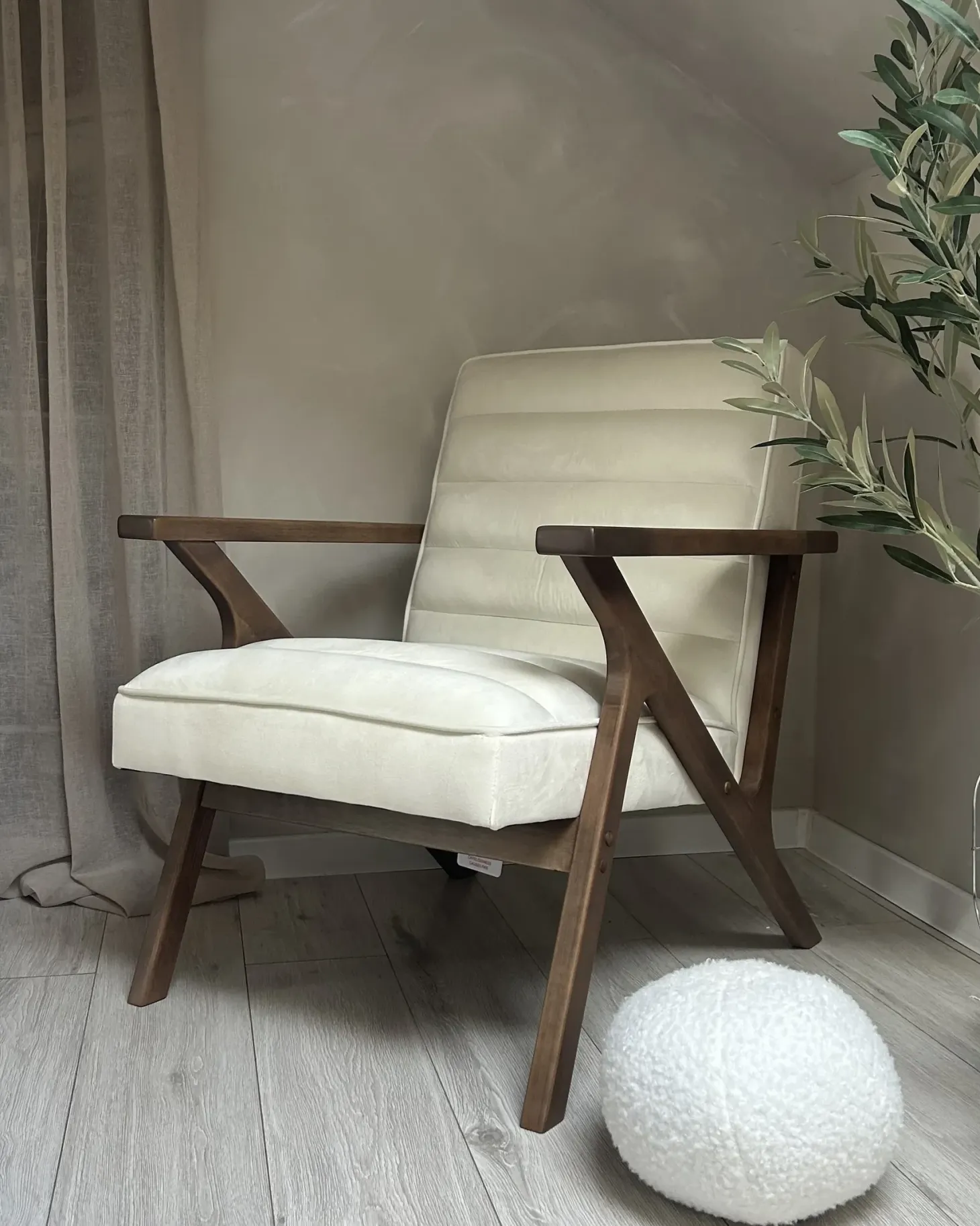 Lænestol KISA Velour Cremehvid