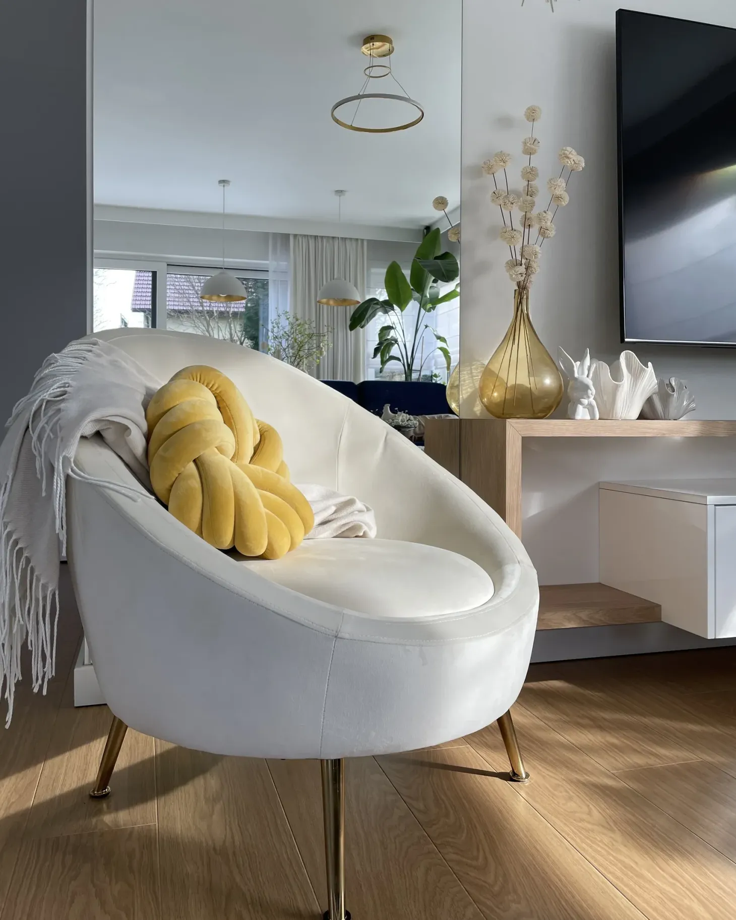Lænestol LANGA Velour Cremehvid