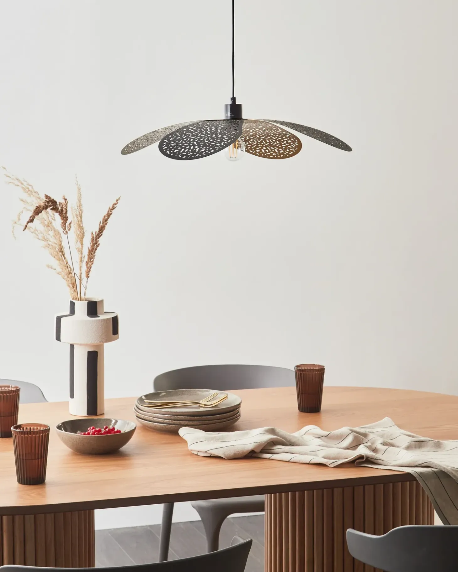 Loftlampe KOSHI Metal Sort