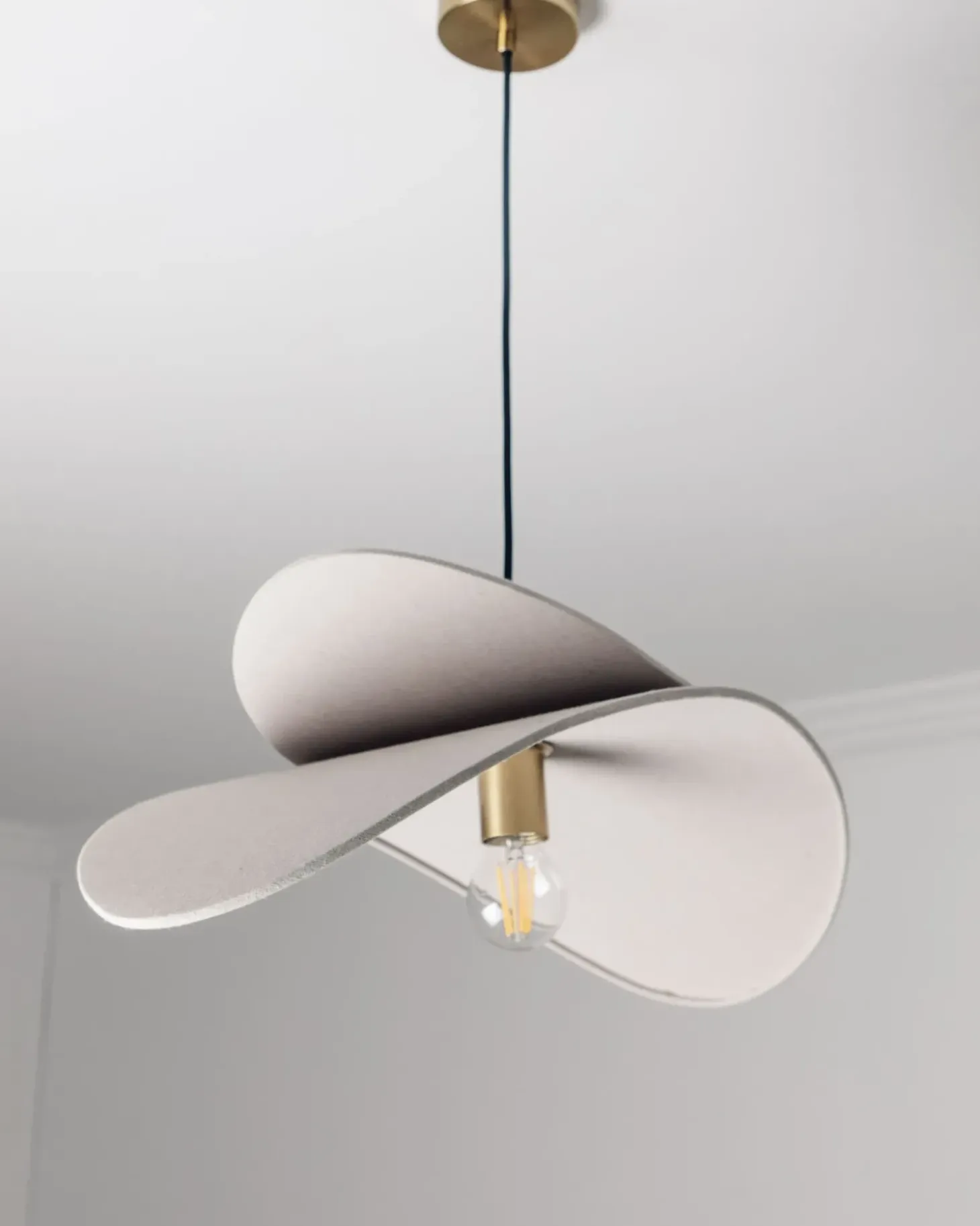 Loftlampe MASCOTA Hør Lysegrå