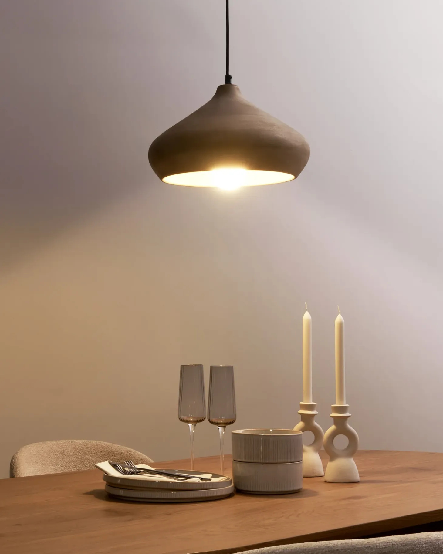 Loftlampe RAWI Mangotræ Lysebrun