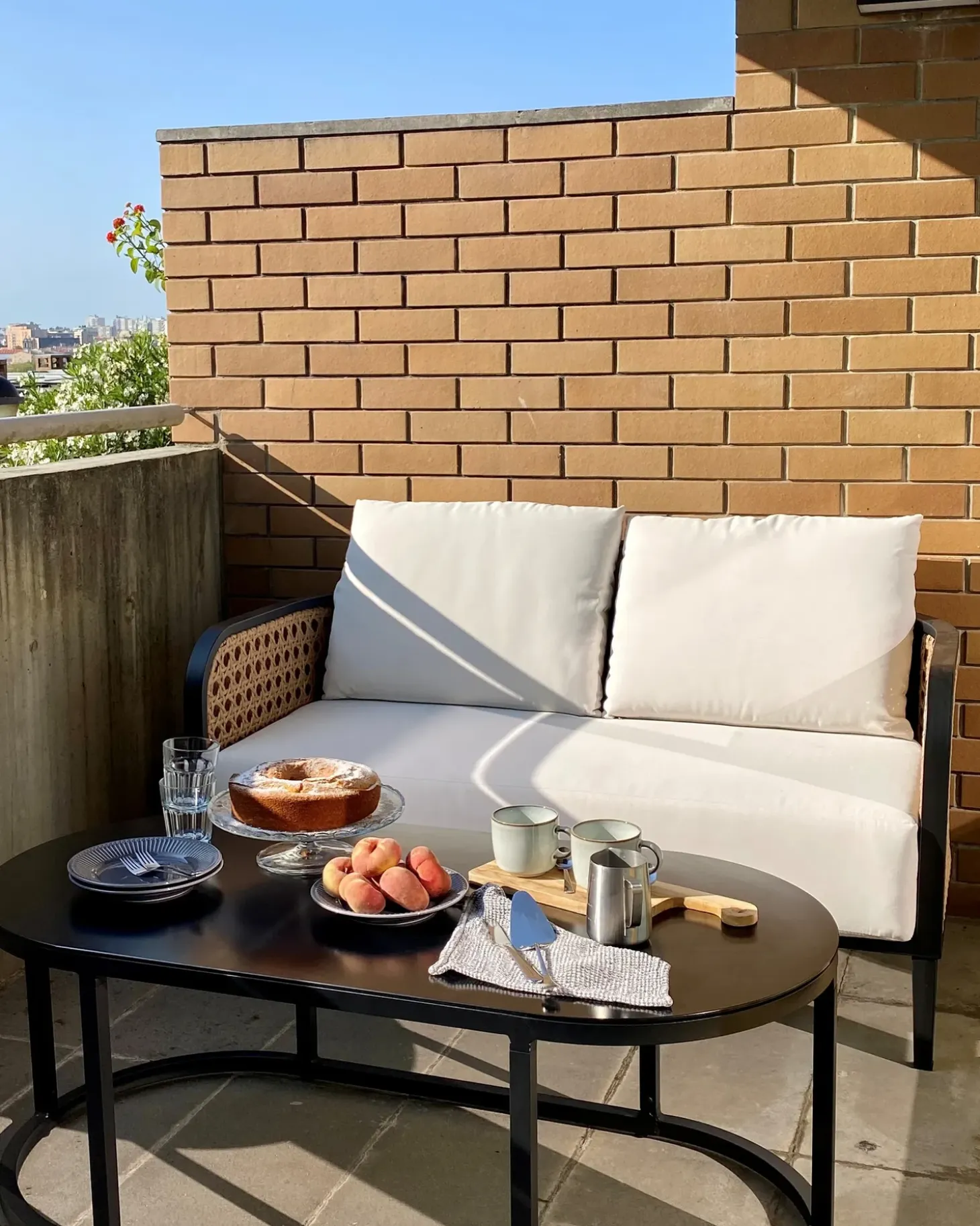 Loungesæt med bord 2 personers MONTEFALCO Metal Hvid