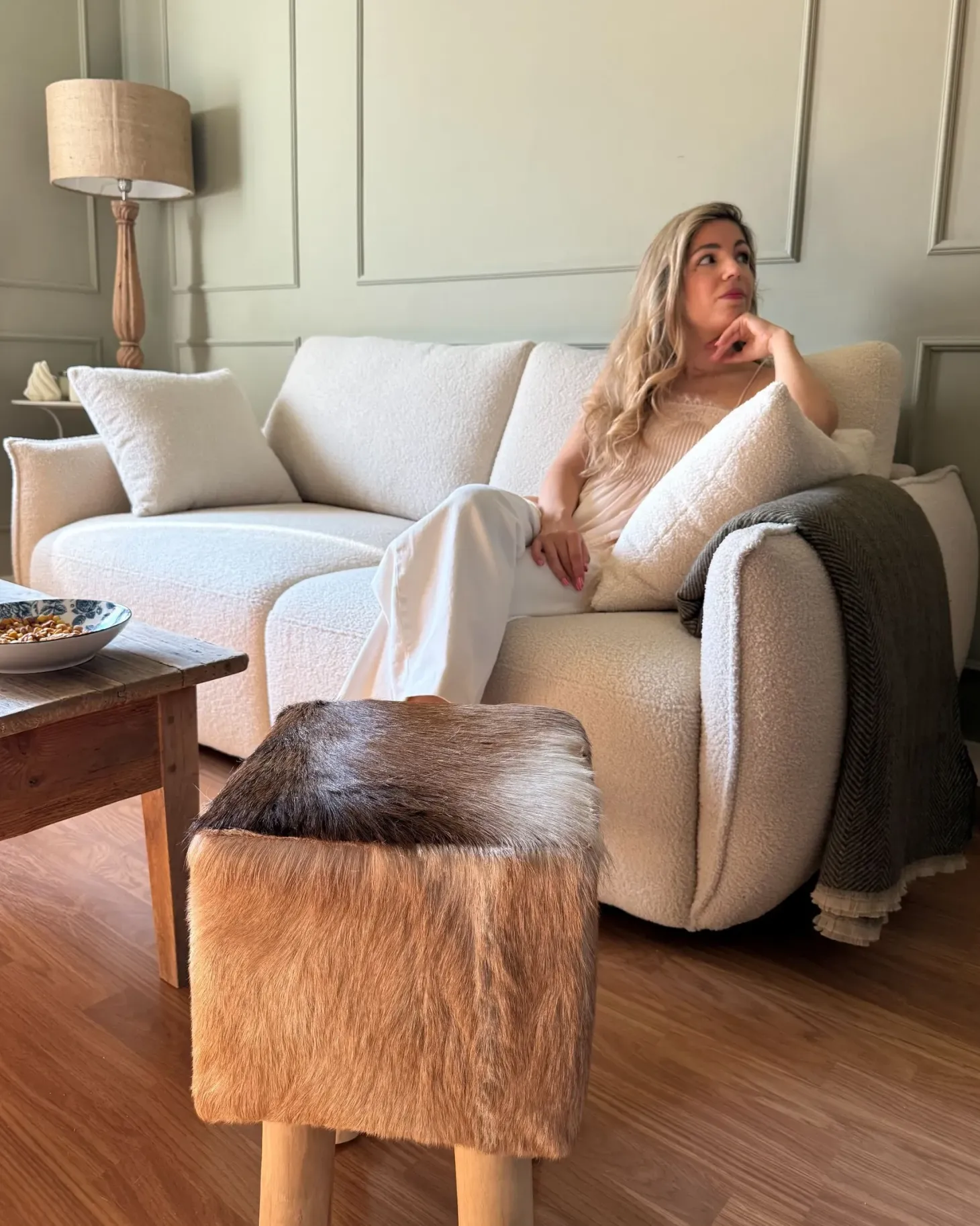 MESNALI 2 personers Modulsofa Cremehvid Boucle