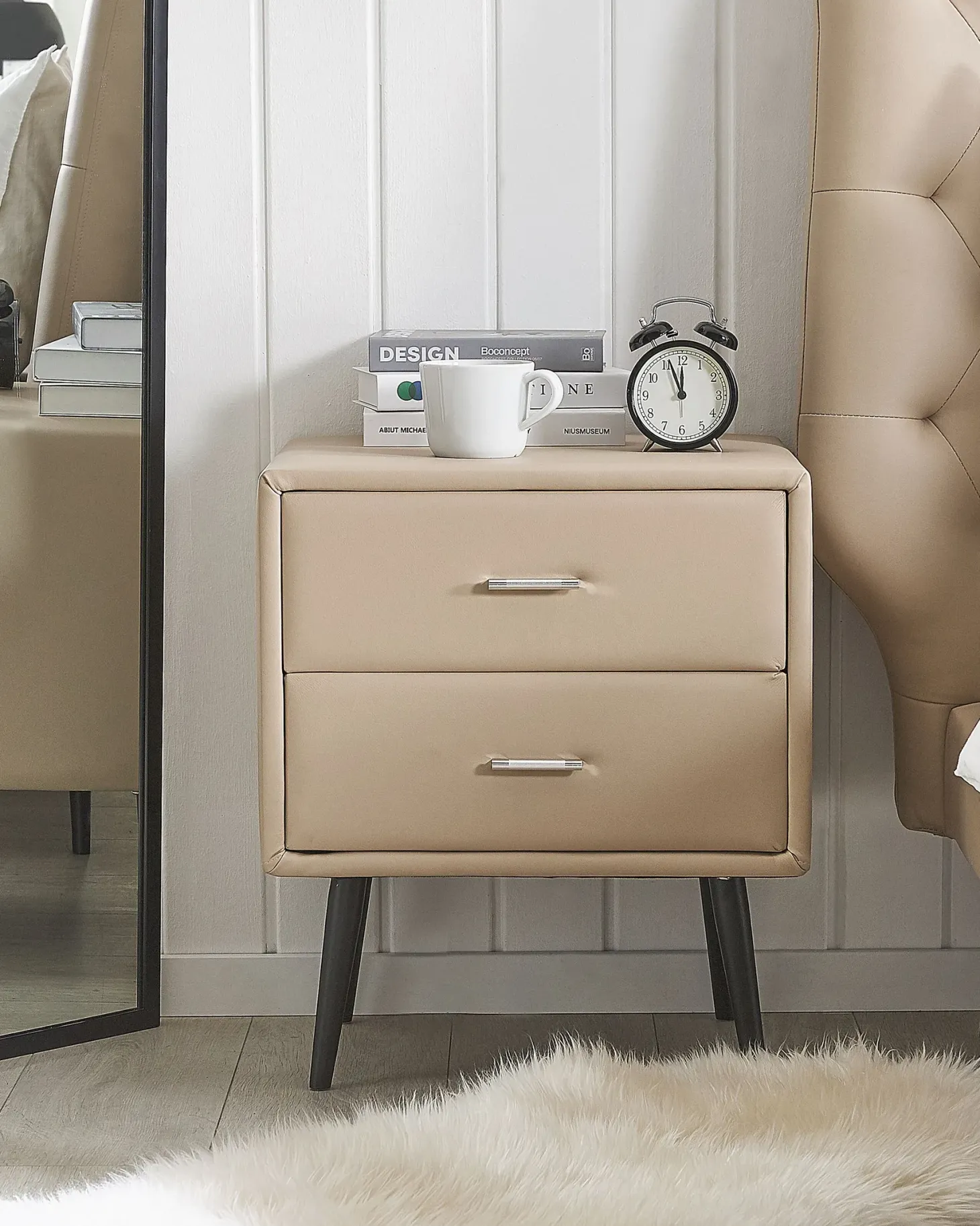Natbord med 2 skuffer ESSONNE Kunstlæder Beige