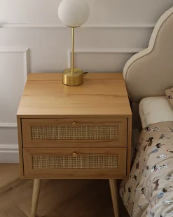 Natbord med 2 skuffer PEROTE Rattan Lysebrun